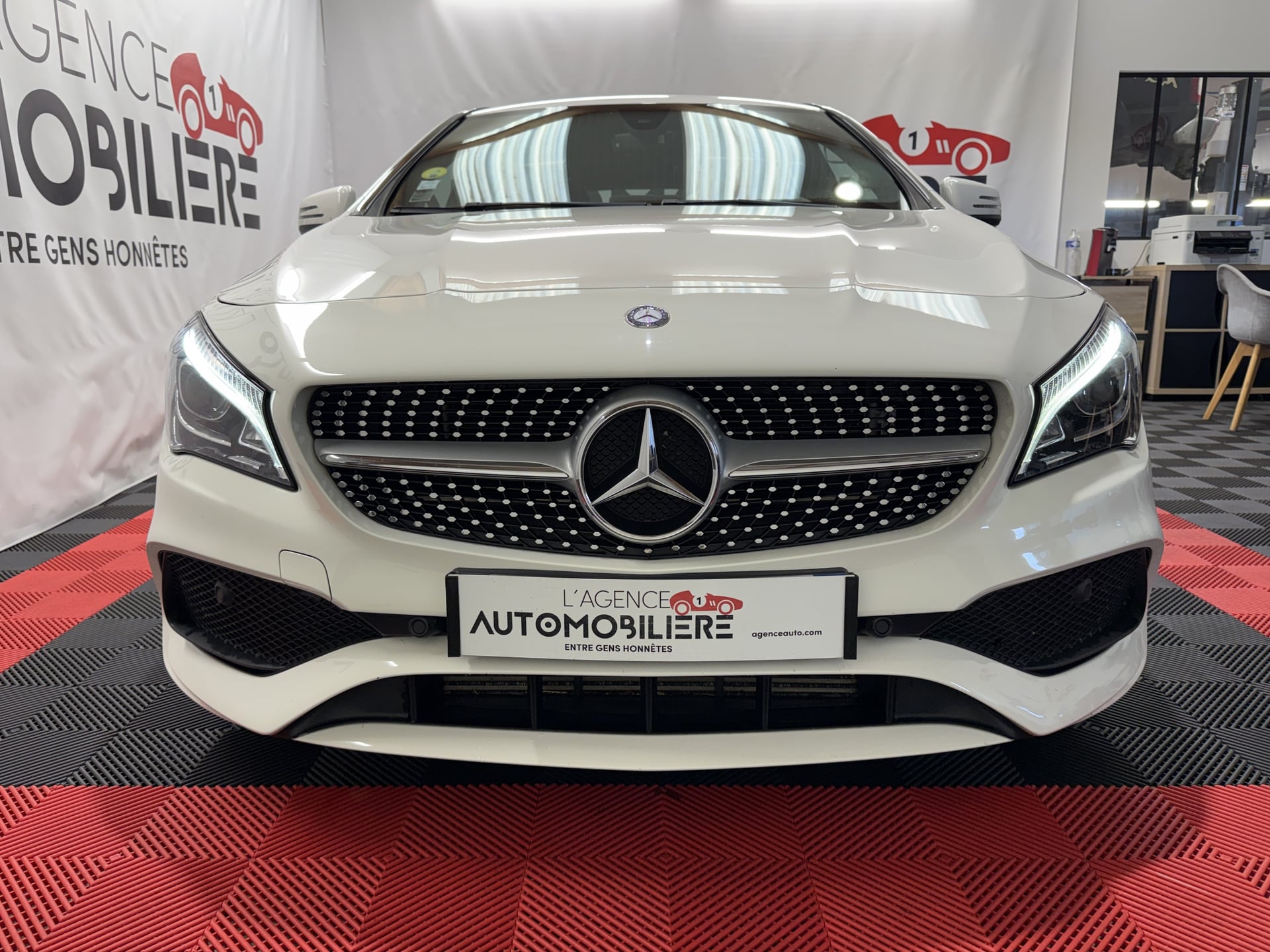 Mercedes-Benz Classe CLA SHOOTING BRAKE 200 D BUSINESS EXECUTIVE 7G-TRONIC (Pack AMG Line, entretien Mercedes) — 2