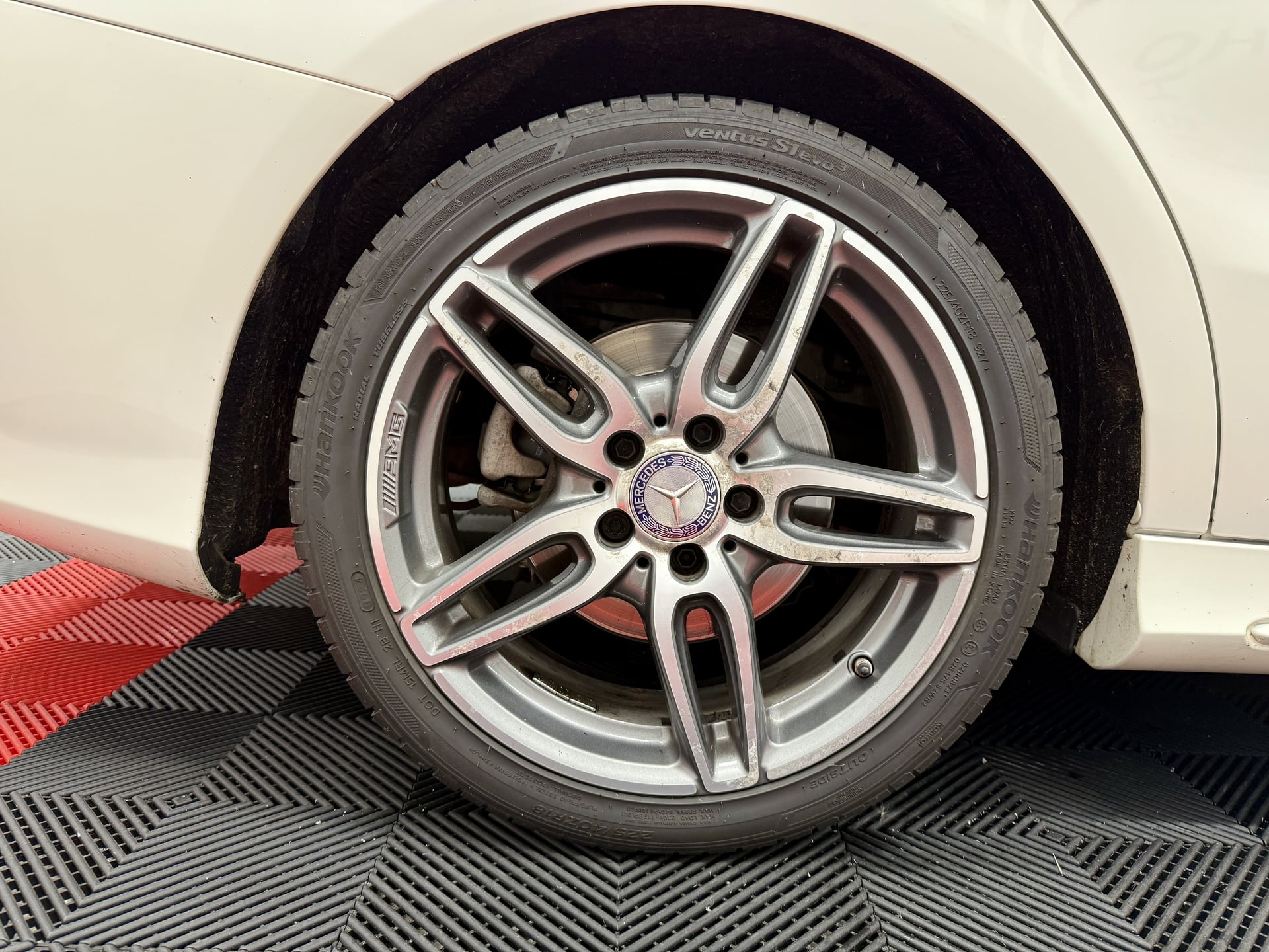 Mercedes-Benz Classe CLA SHOOTING BRAKE 200 D BUSINESS EXECUTIVE 7G-TRONIC (Pack AMG Line, entretien Mercedes) — 26