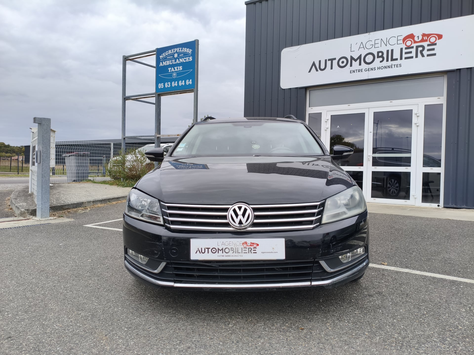 Volkswagen Passat SW 1.6L TDI 105CH BLUEMOTION - CT VIERGE — 2