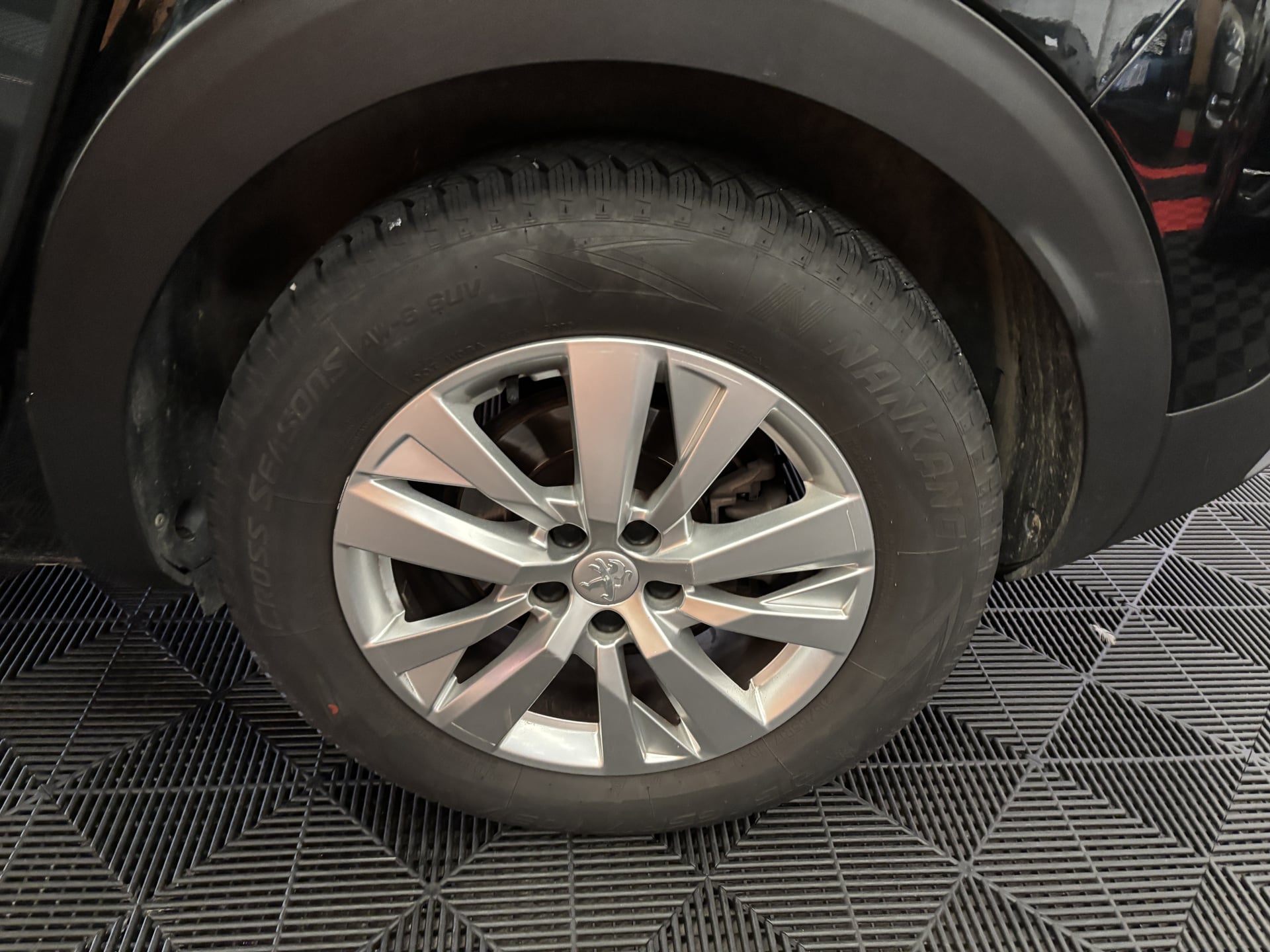 Peugeot 3008 1.5 Blue HDI Finition Active Business 130Ch — 25
