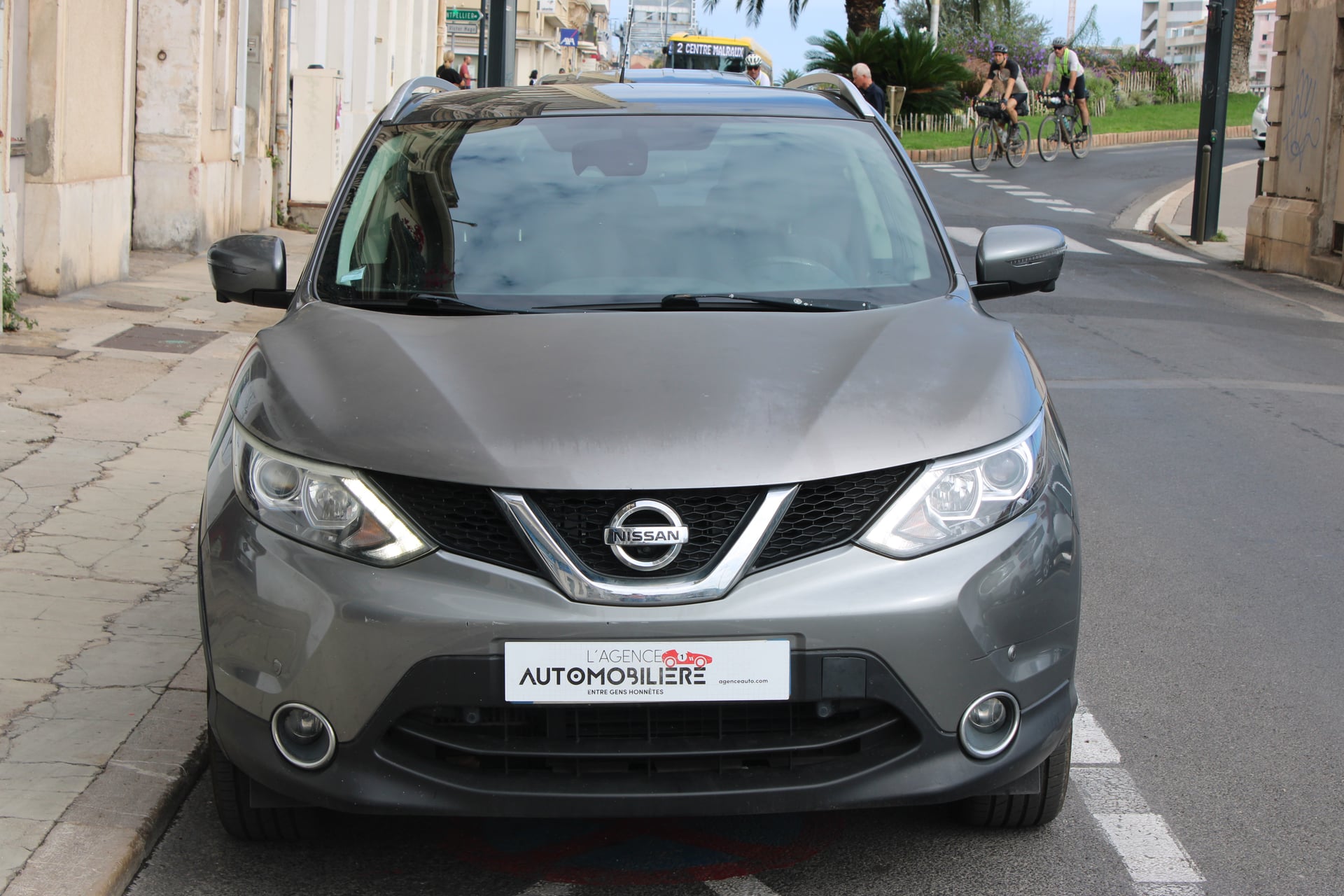 Nissan Qashqai 1.6 dCi 130ch N-Connecta ( Caméra de recul, Toit panoramique, Moteur à chaîne ... ) — 2