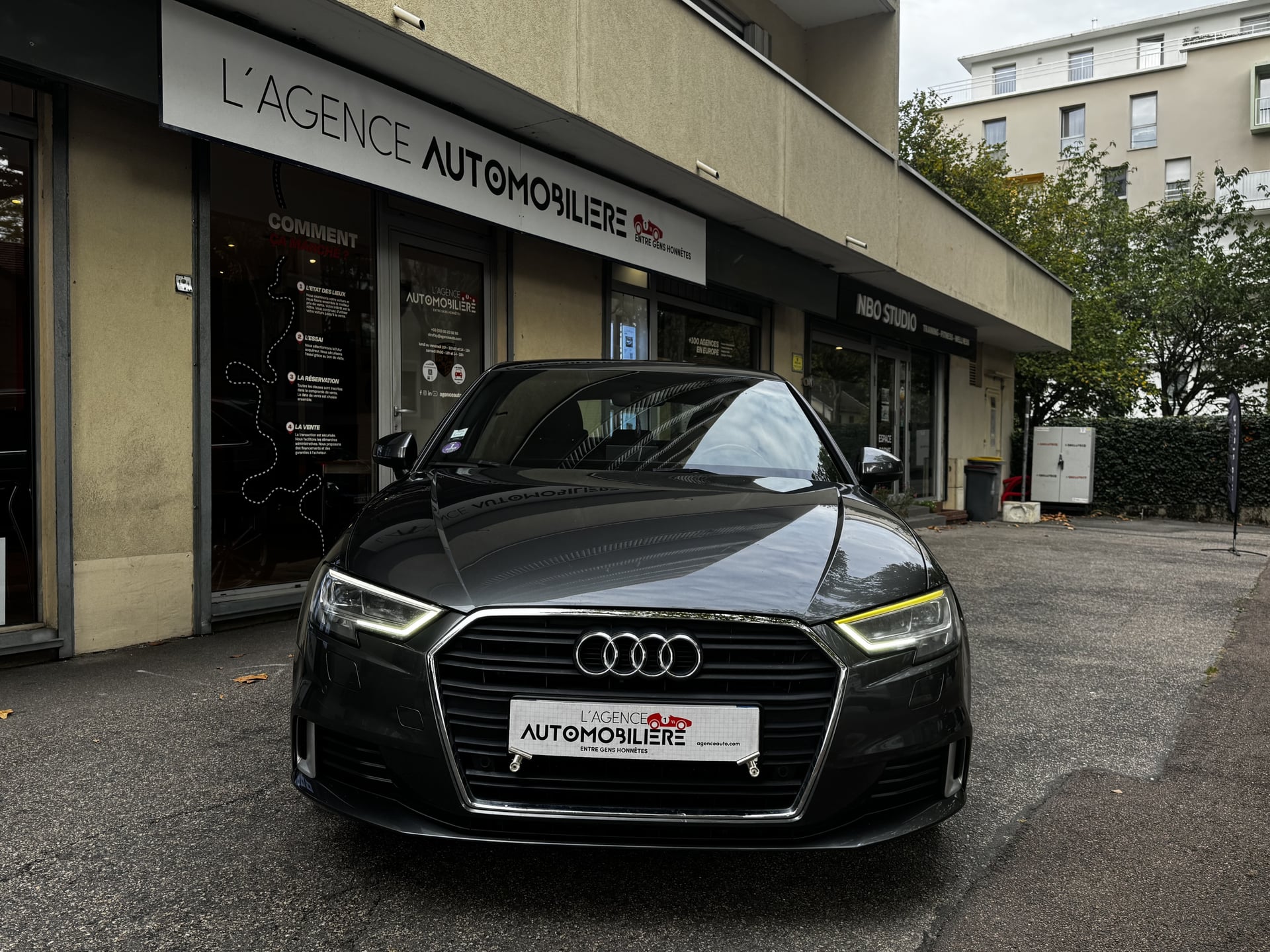 Audi A3 III (2) SPORTBACK 40 TFSI 190 S TRONIC S LINE 10CV - ENTRETIEN AUDI A JOUR - GARANTIE 6 MOIS - EXTENSION DE GARANTIE POSSIBLE — 2