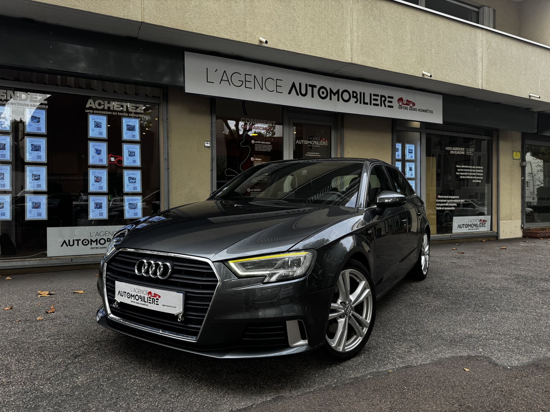 Audi A3 III (2) SPORTBACK 40 TFSI 190 S TRONIC S LINE 10CV - ENTRETIEN AUDI A JOUR - GARANTIE 6 MOIS - EXTENSION DE GARANTIE POSSIBLE