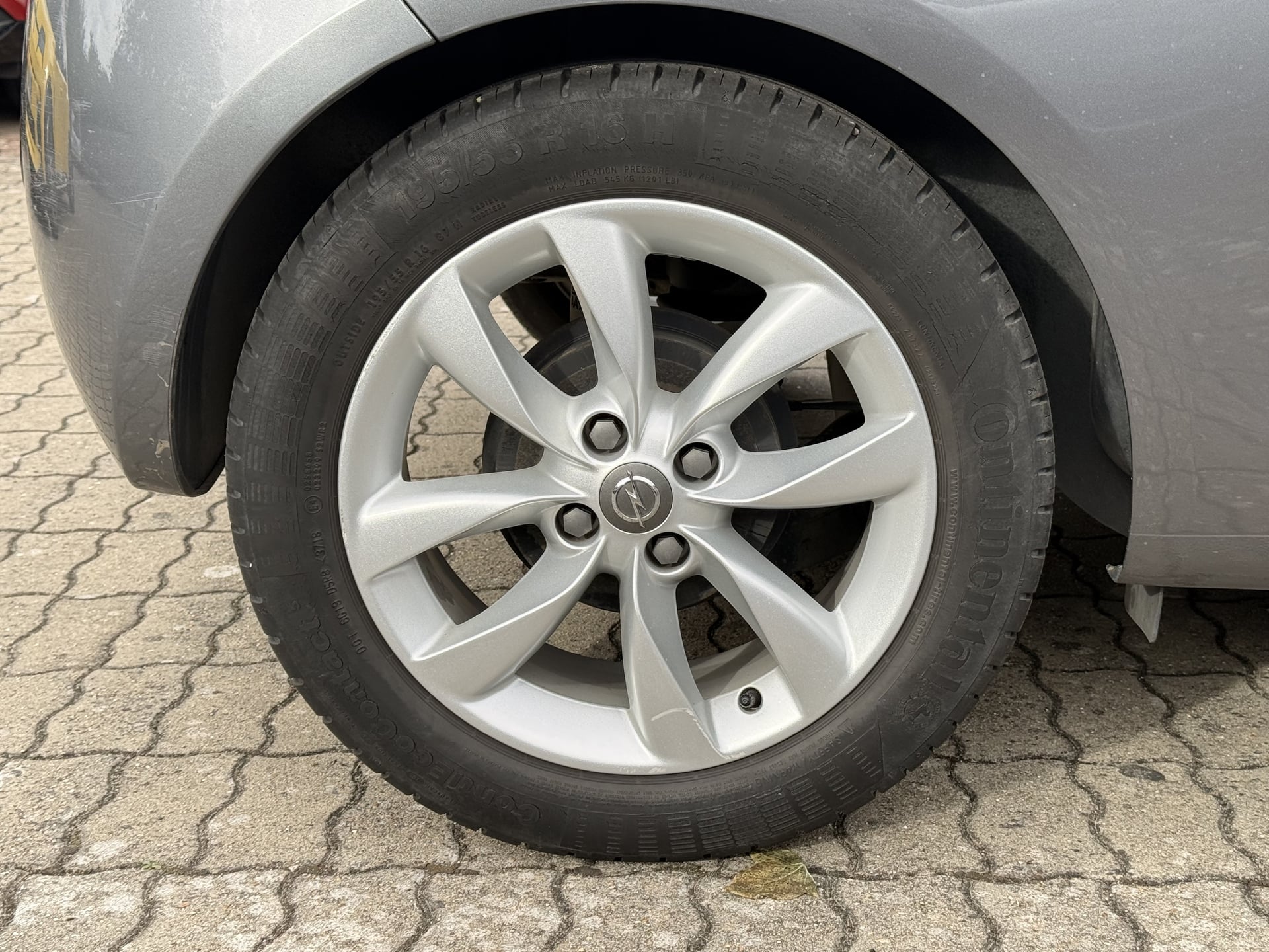 Opel Adam Adam 1.4 Twinport 87 ch Unlimited — 18