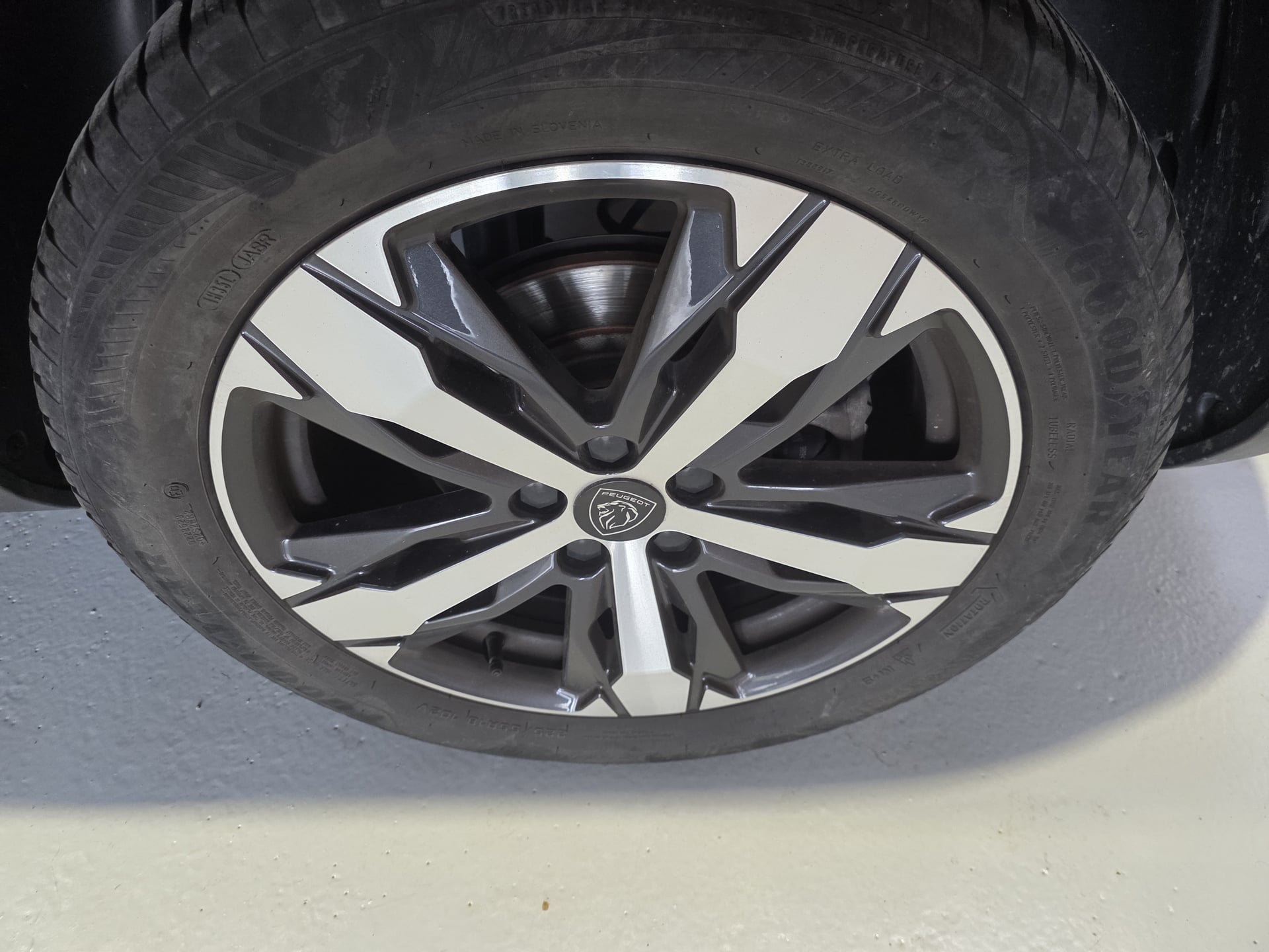 Peugeot 5008 1.5 BlueHDI 130CH ALLURE BVM6 7PLACES — 40