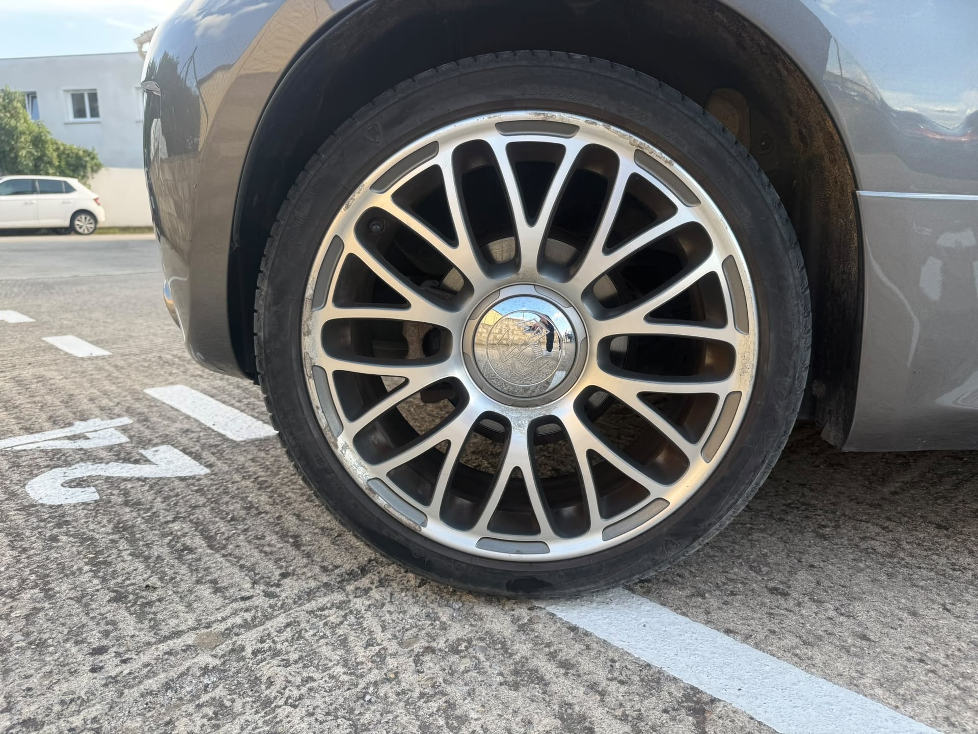 Abarth 500 595 1.4 T-JET 140 — 25