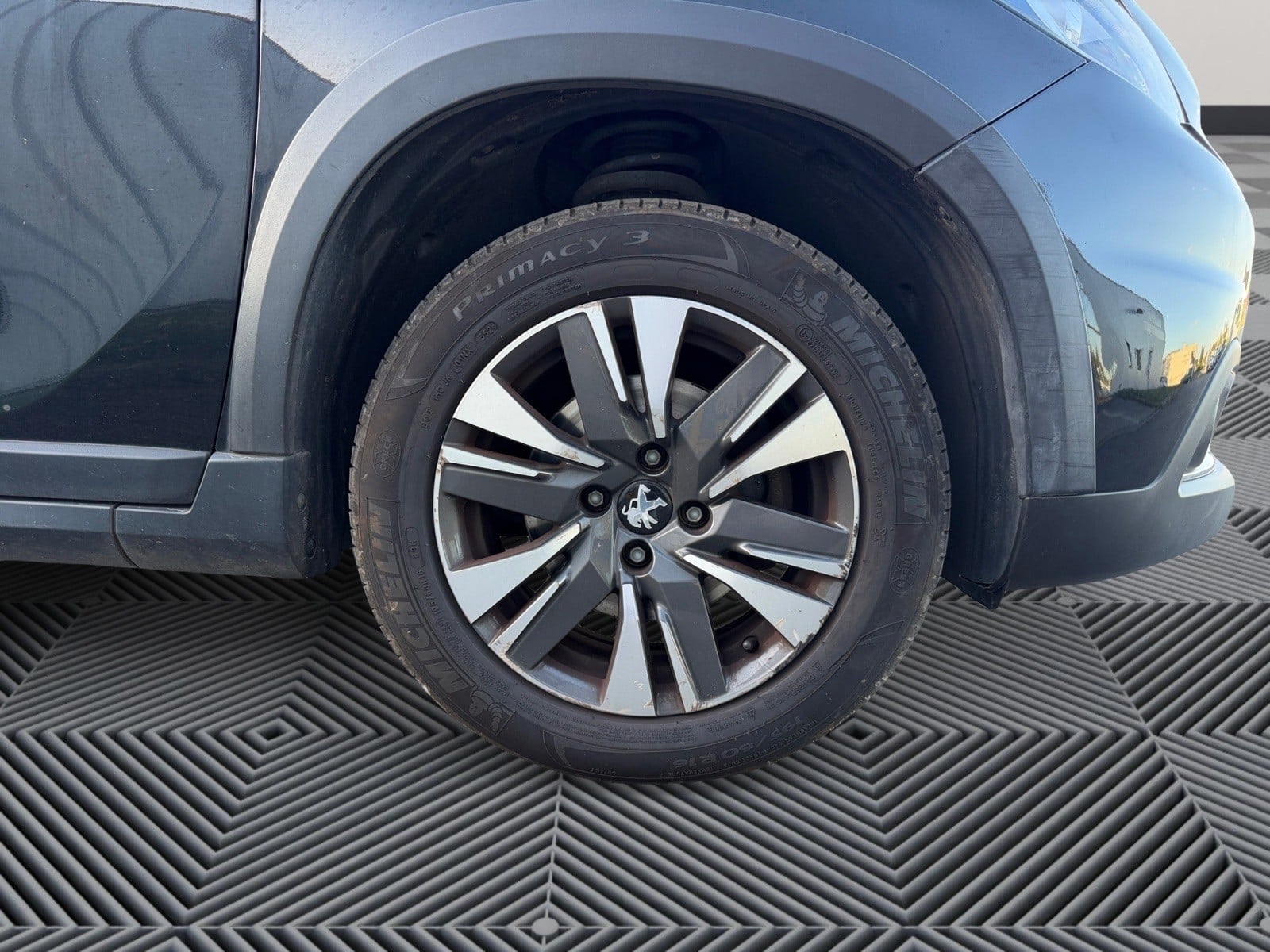 Peugeot 2008 1.2 PureTech 110ch S&S EAT6 Allure — 27