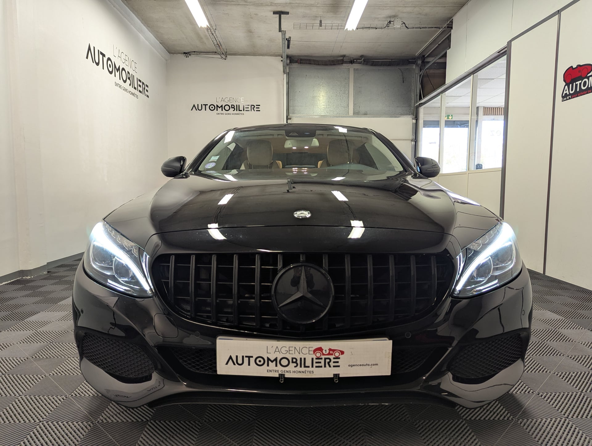 Mercedes-Benz Classe C IV COUPE 180 EXECUTIVE 7G-TRONIC — 2