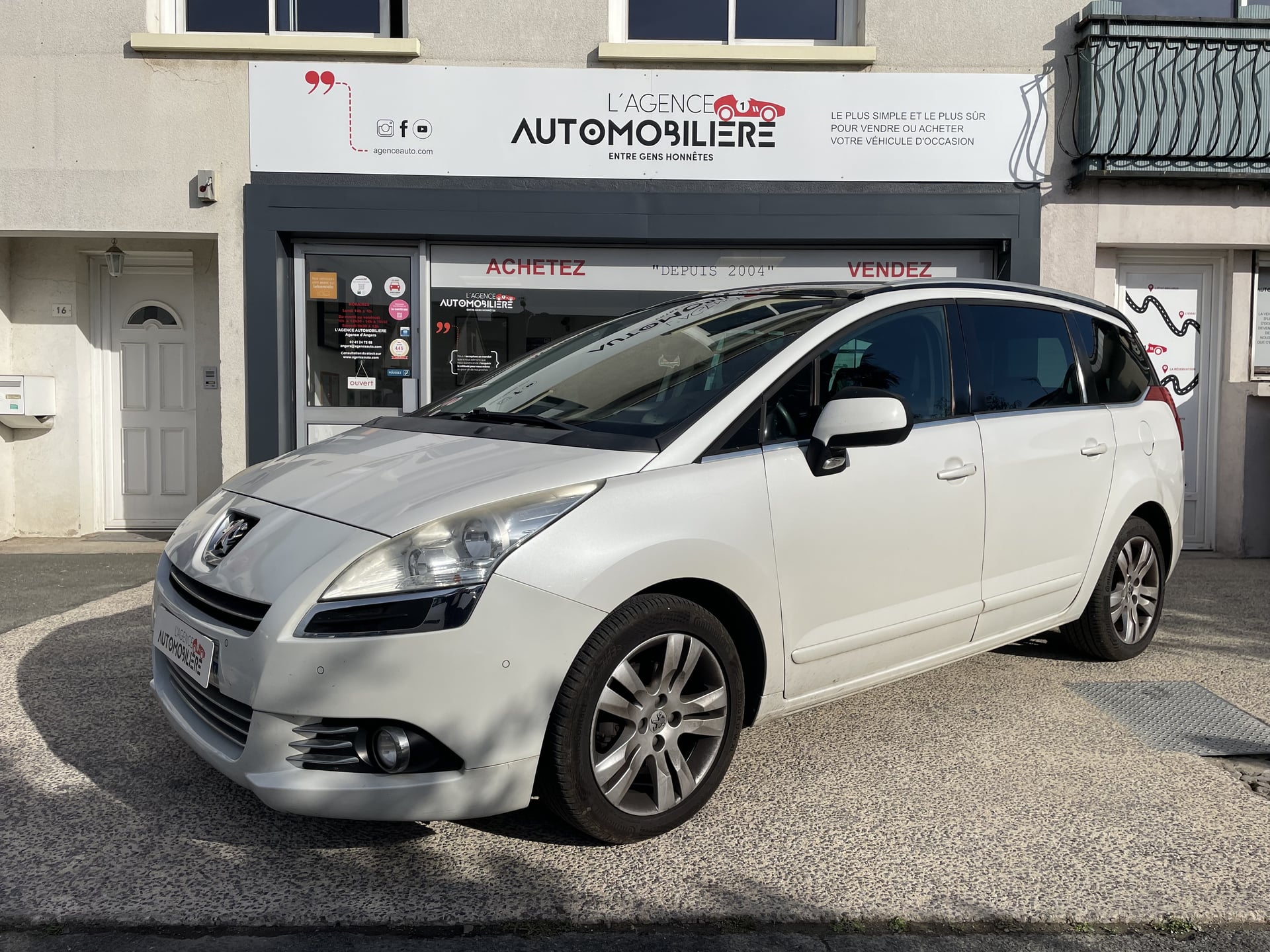 Peugeot 5008 1.6 HDi 115 cv - Allure - 7 places