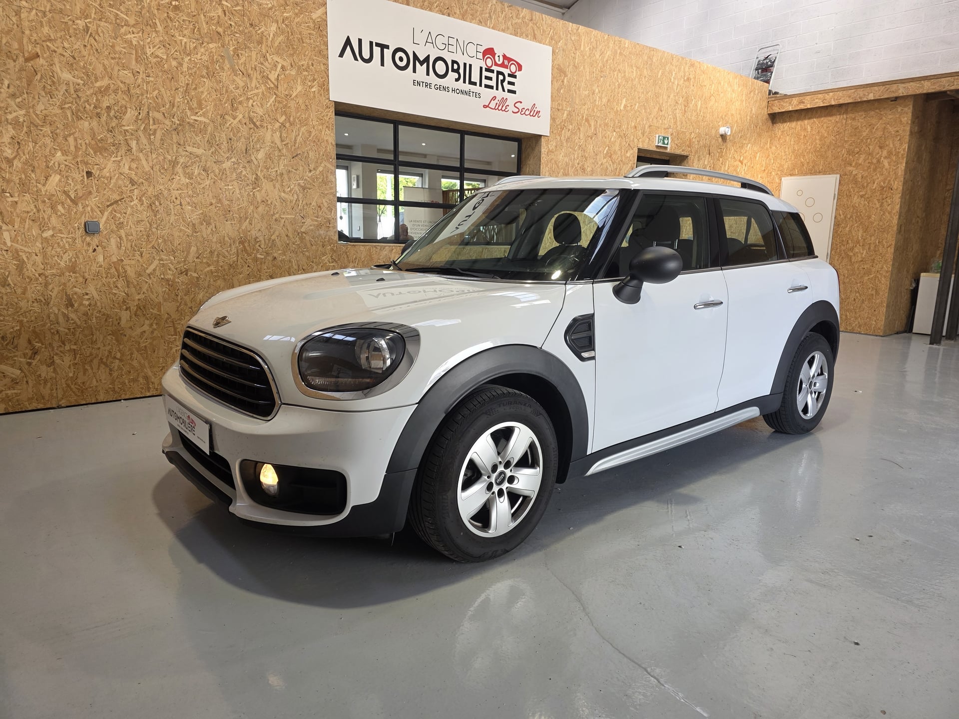 Mini Countryman ONE 1.5 102 CH