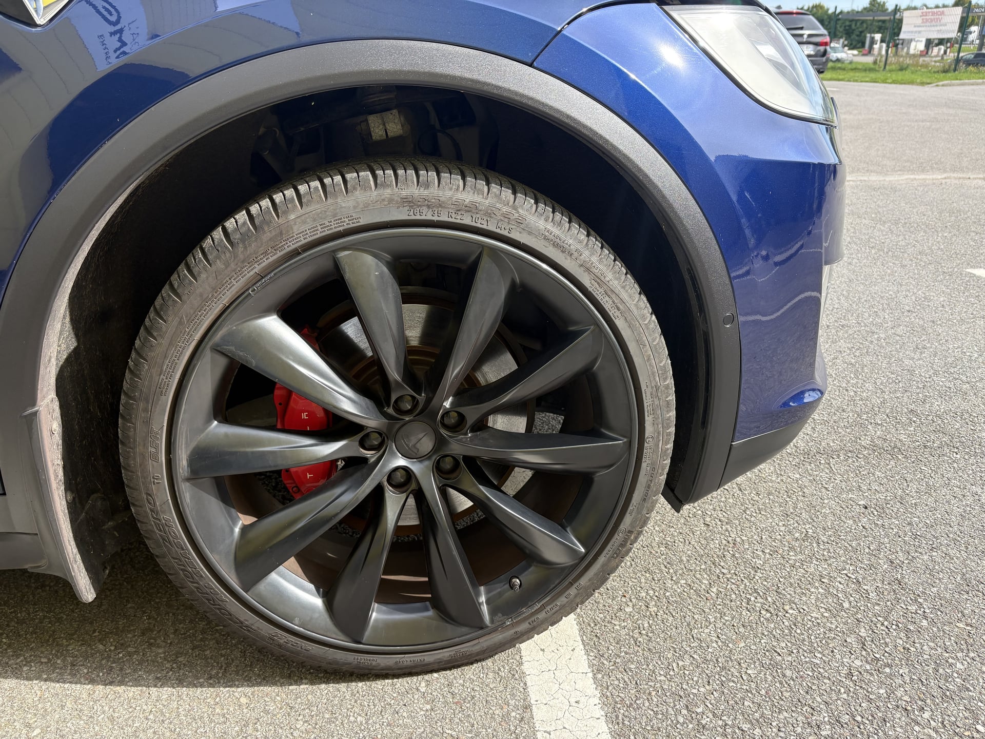 Tesla Model X P90D LUDICROUS — 32