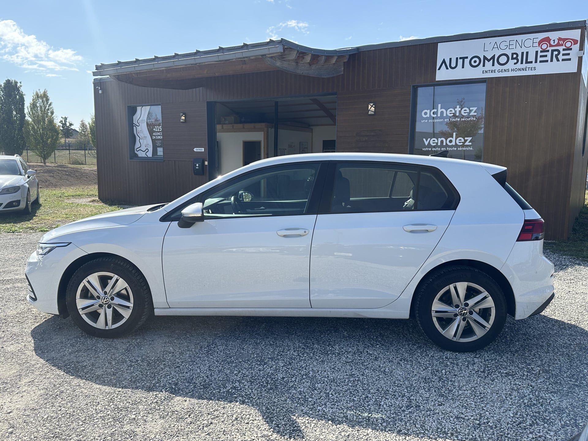 Volkswagen Golf VIII 1ÈRE MAIN 2.0 TDi DSG7 116 CH BOITE AUTO — 2