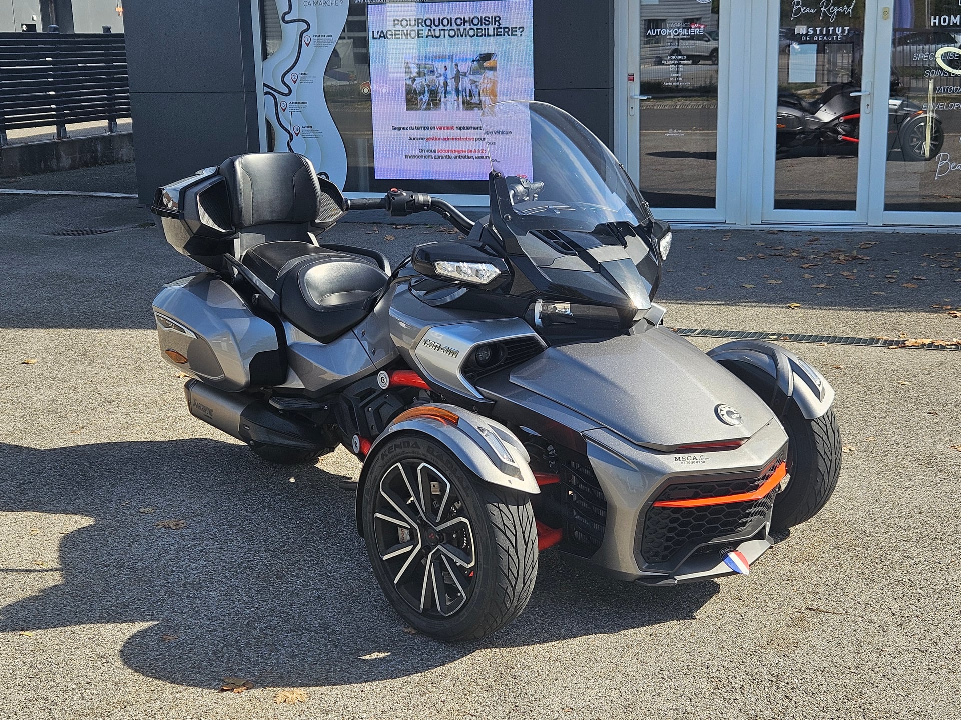 CAN-AM Spyder SPYDER F3-T (Touring - Pare Brise - Top Case - — 2