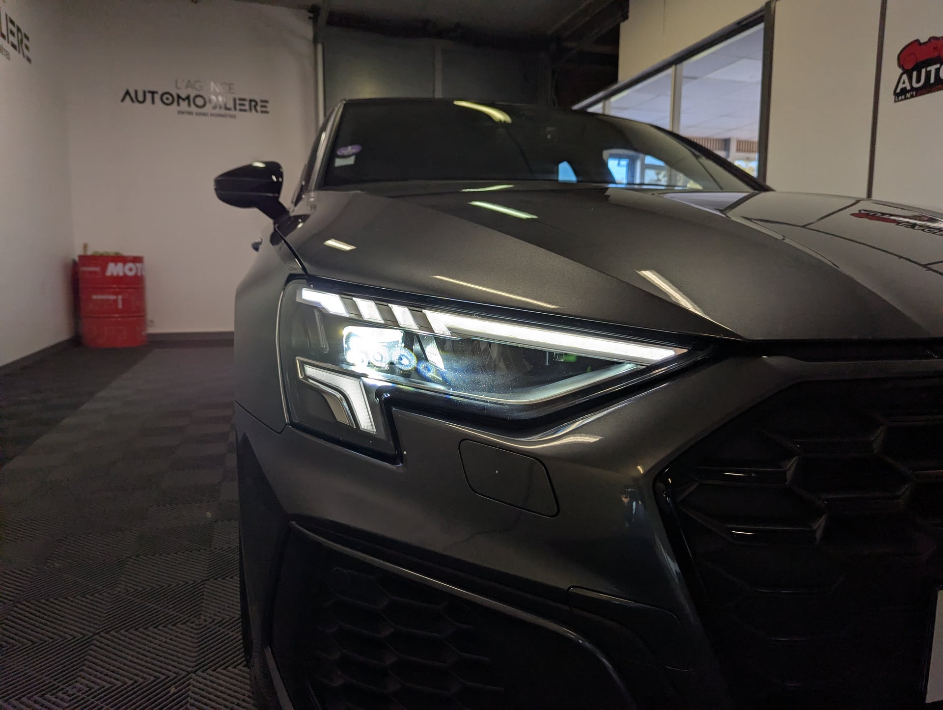 Audi A3 204 CH - S-Tronic - S line / CAMERA DE RECUL / APPLE CARPLAY — 34