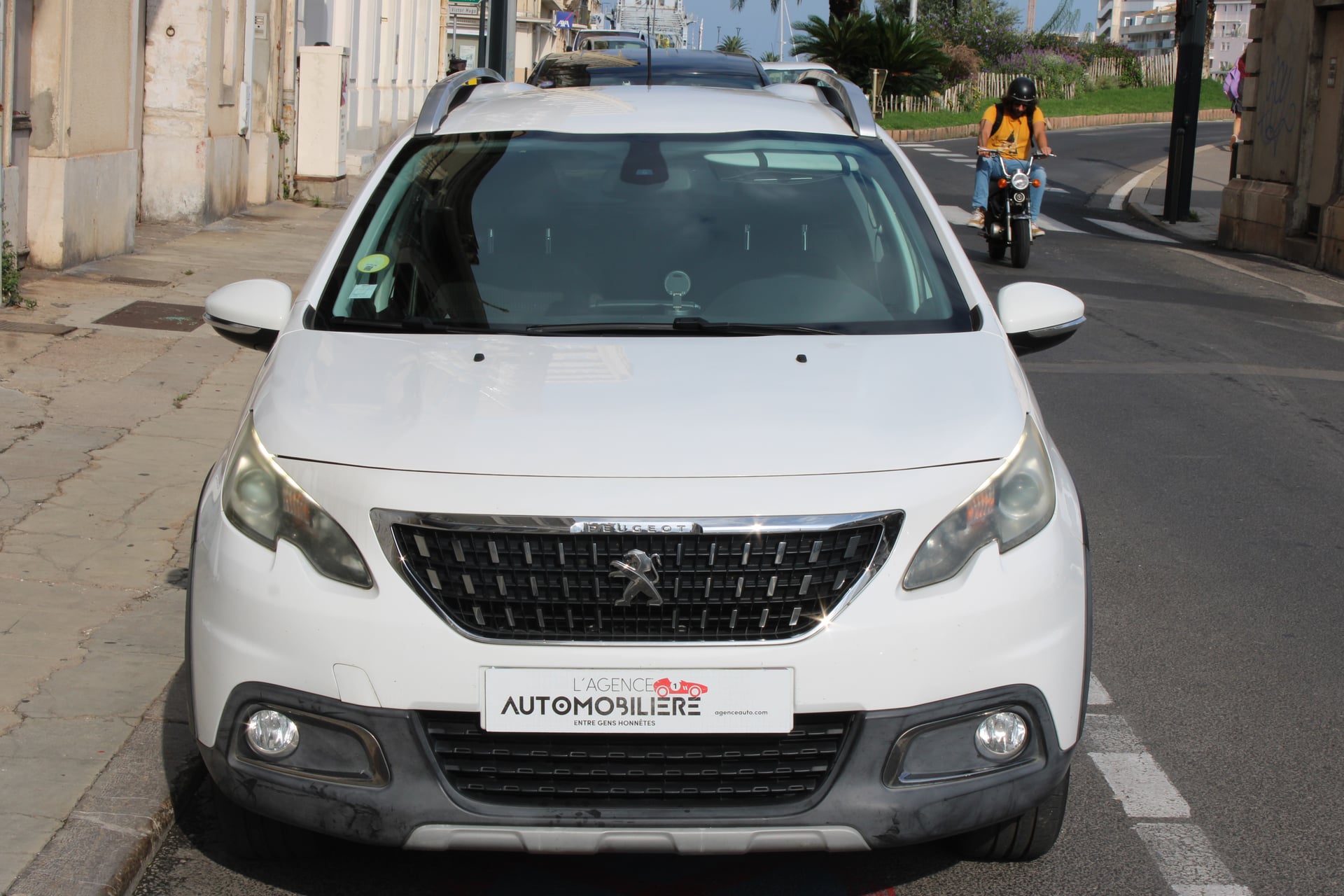 Peugeot 2008 1.6 BlueHDi 120 Allure ( Distribution changée, Radar Arr, GPS ... ) — 2