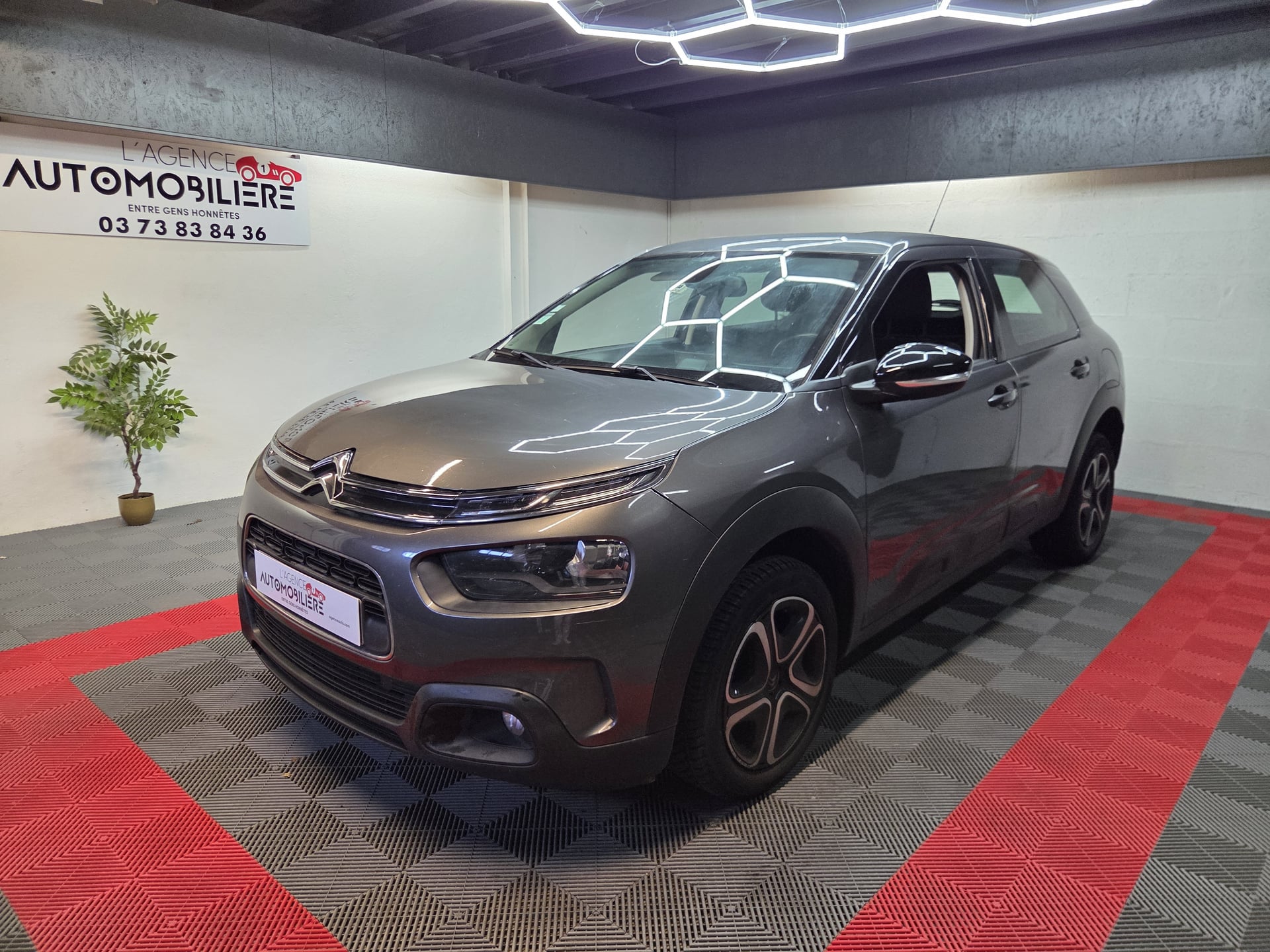 Citroen C4 Cactus C4 Cactus Sté 1.5 HDi 100 TVA RECUPERABLE GARANTIE 12 MOIS