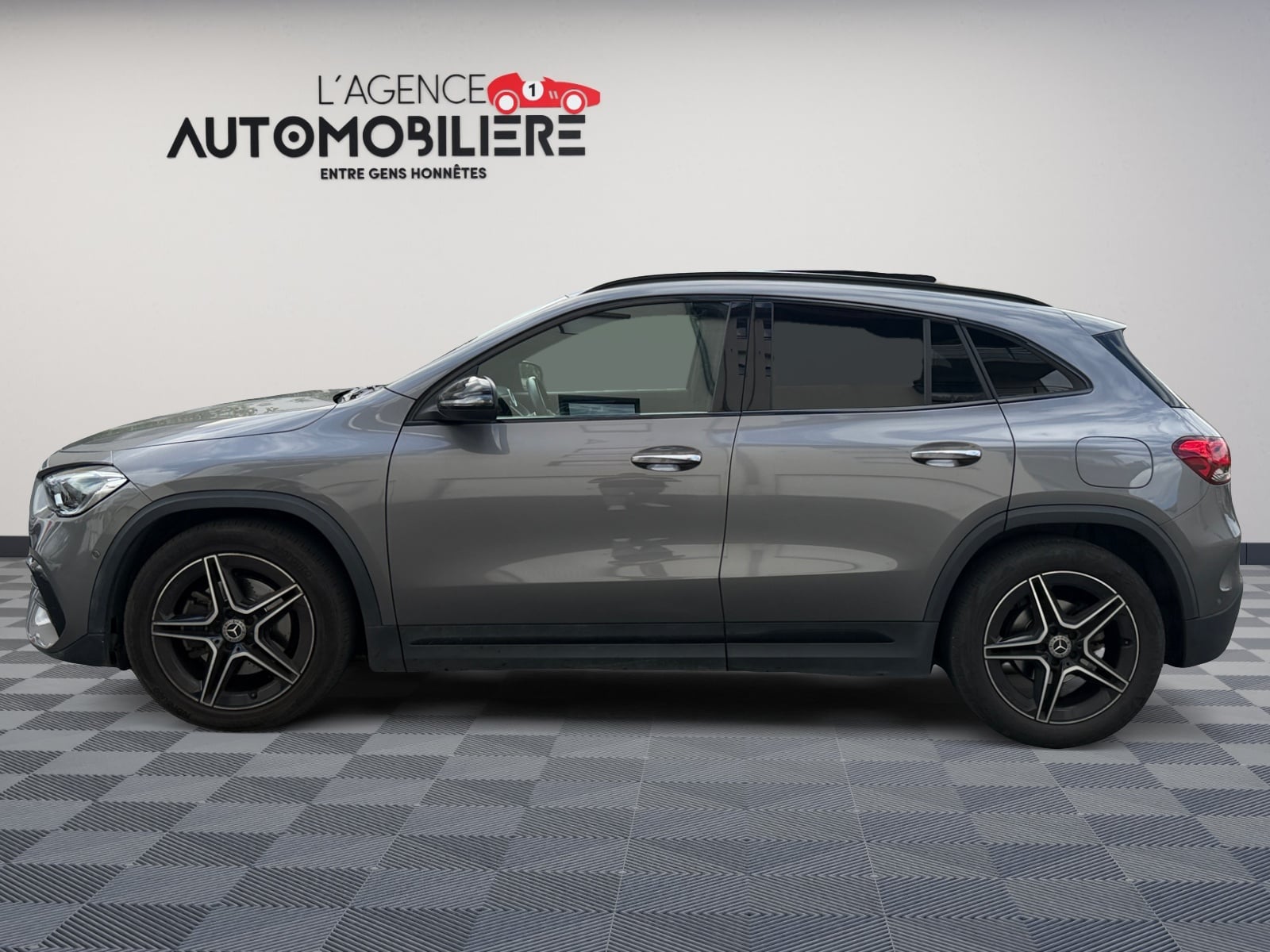 Mercedes-Benz Classe GLA 150ch AMG Line 8G-DCT — 2