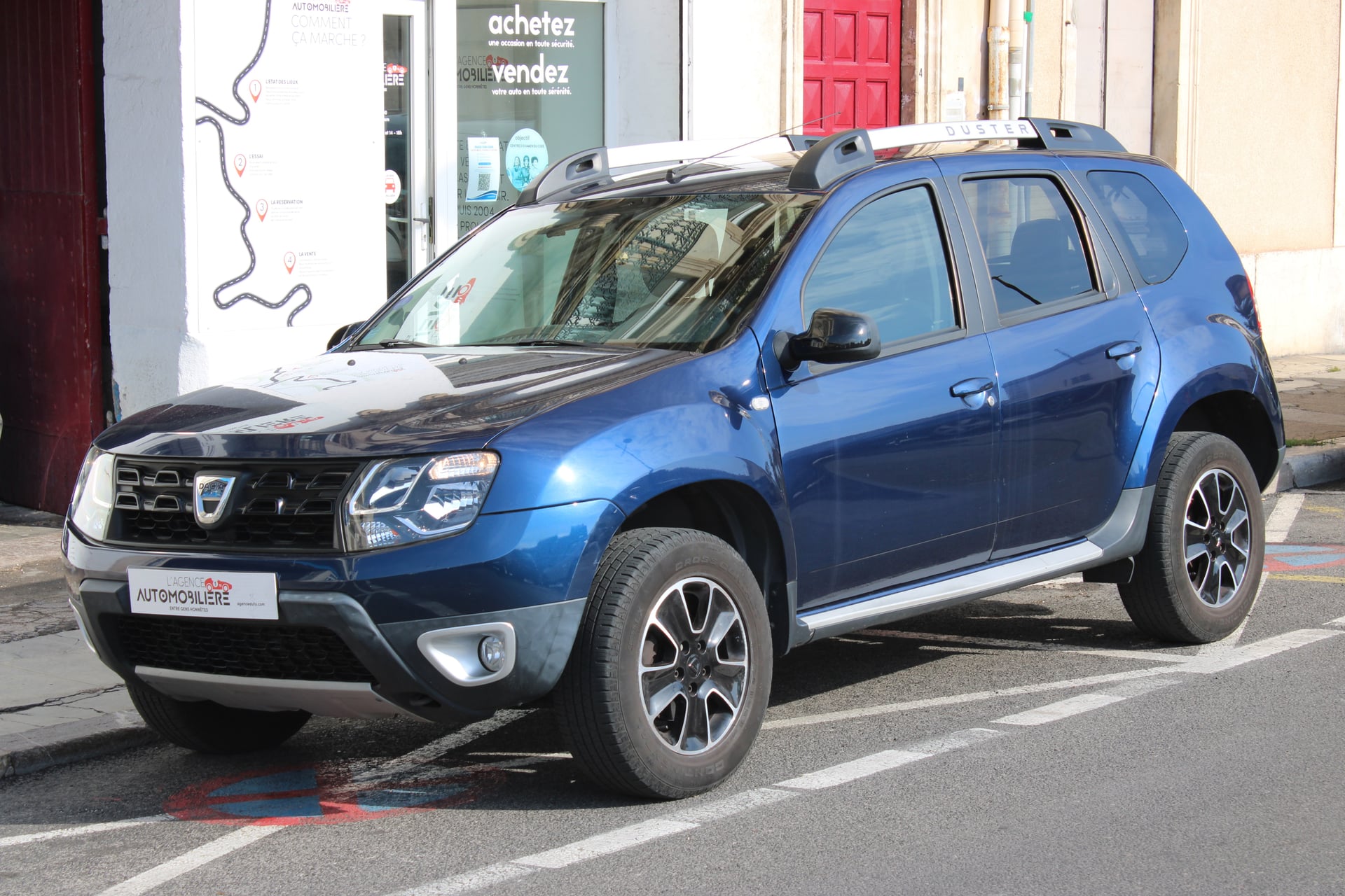 Dacia Duster 1.2 TCE 125ch BLACK TOUCH 4X2 ( Entretien DACIA, 1ère main, Caméra de recul ... )