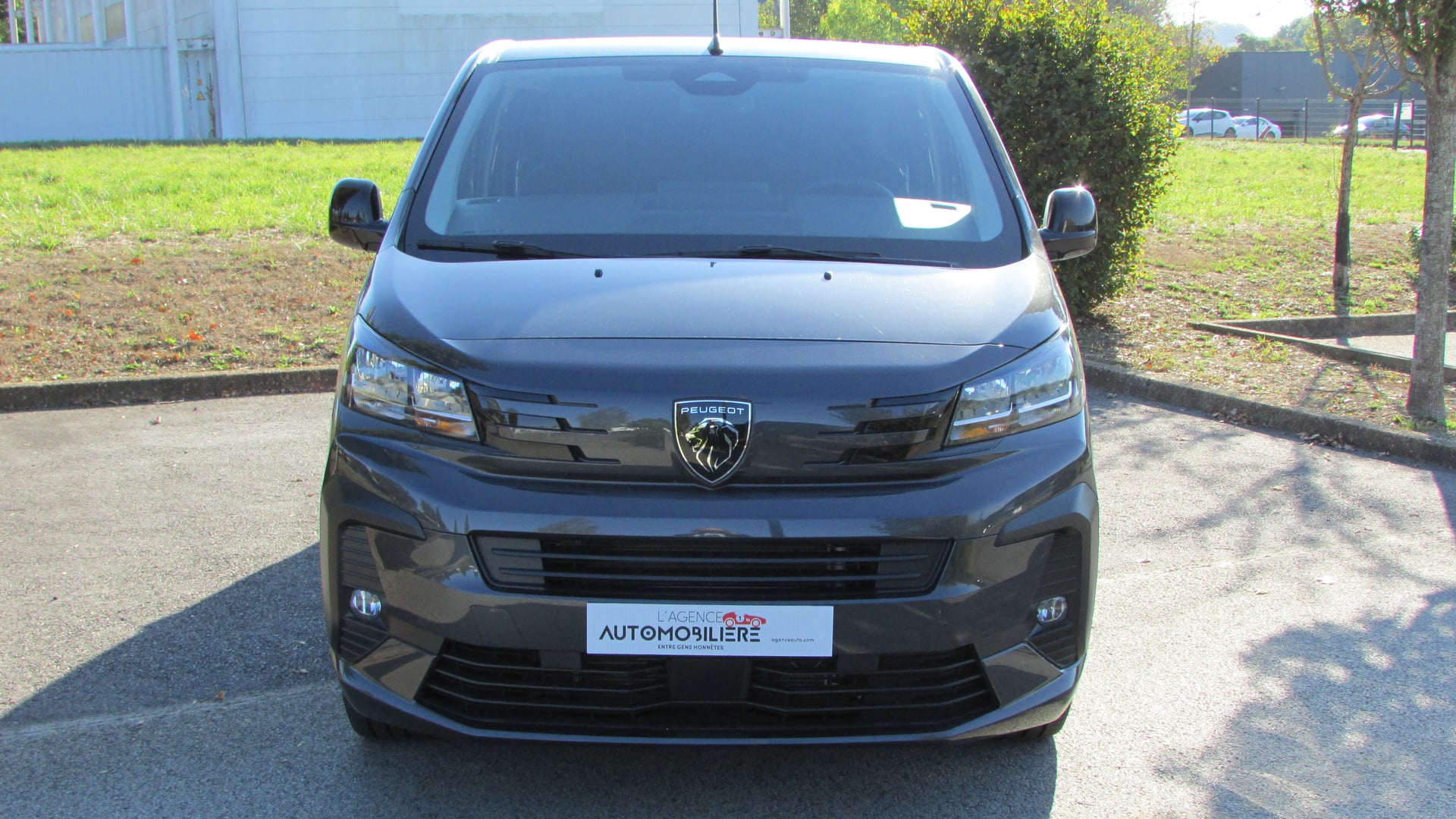 Peugeot Expert FG M 2,0L BLUEHDI 180CH EAT8 CABINE APPROFONDIE — 2