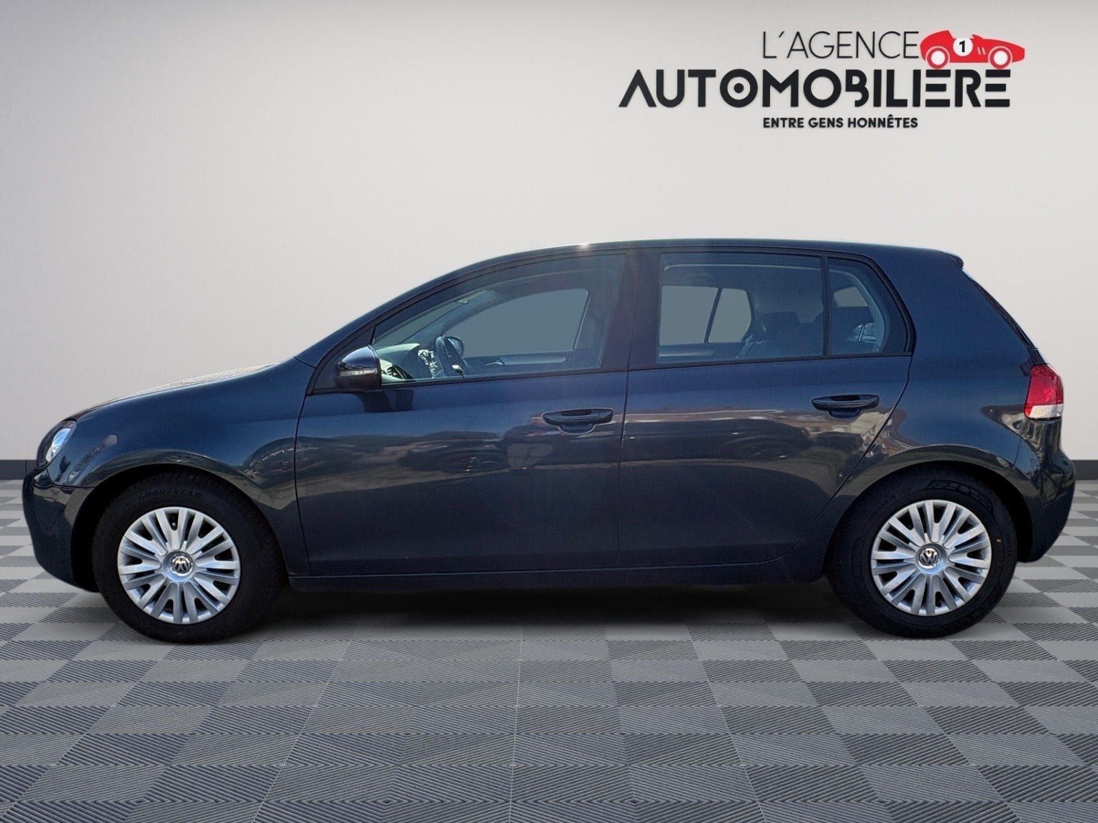 Volkswagen Golf VI 1.6 TDI 105 FAP 99GR TRENDLINE BUSINESS 5P GPS — 2