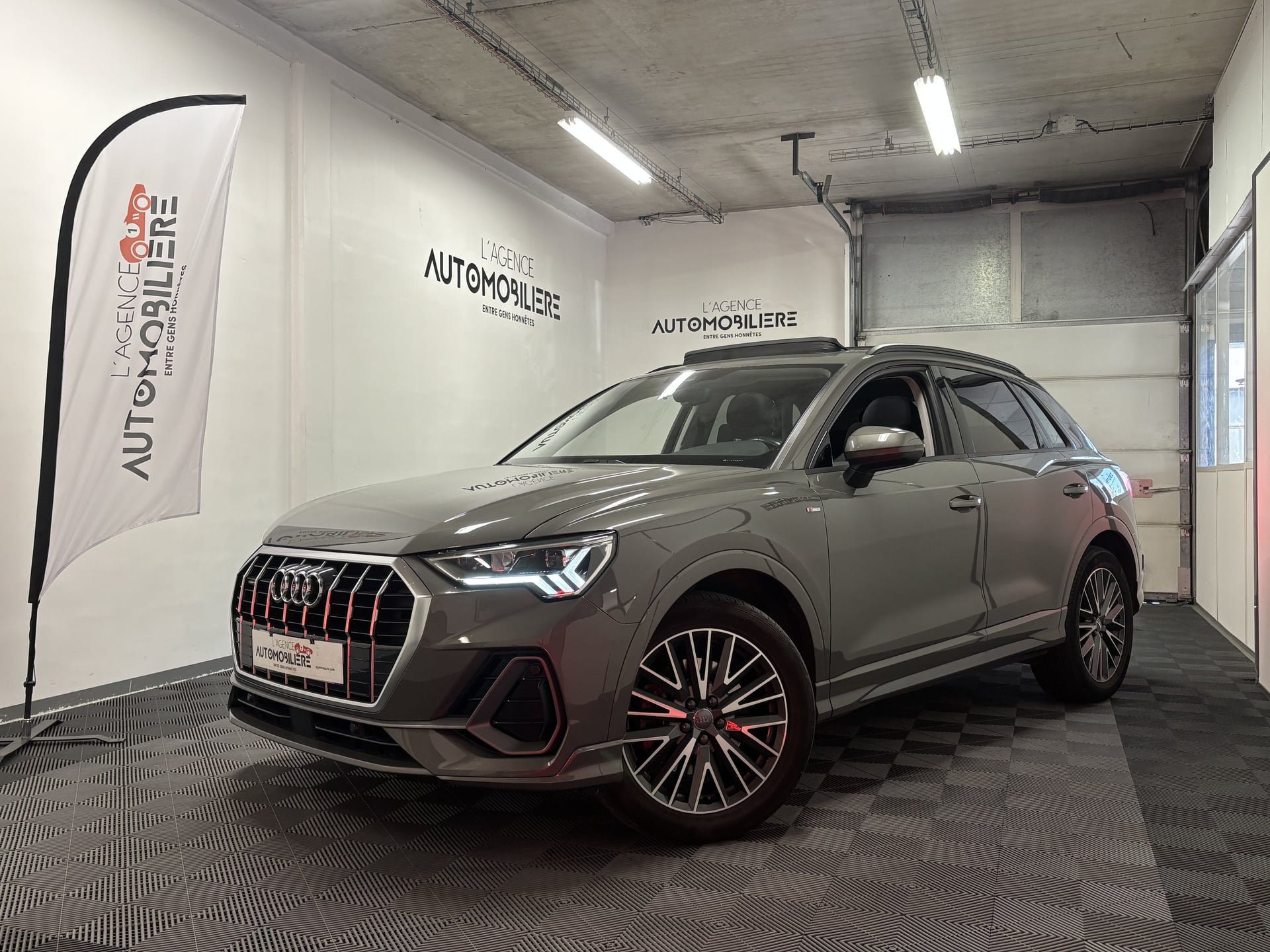 Audi Audi Q3 40 2.0 TFSI 16V S-LINE