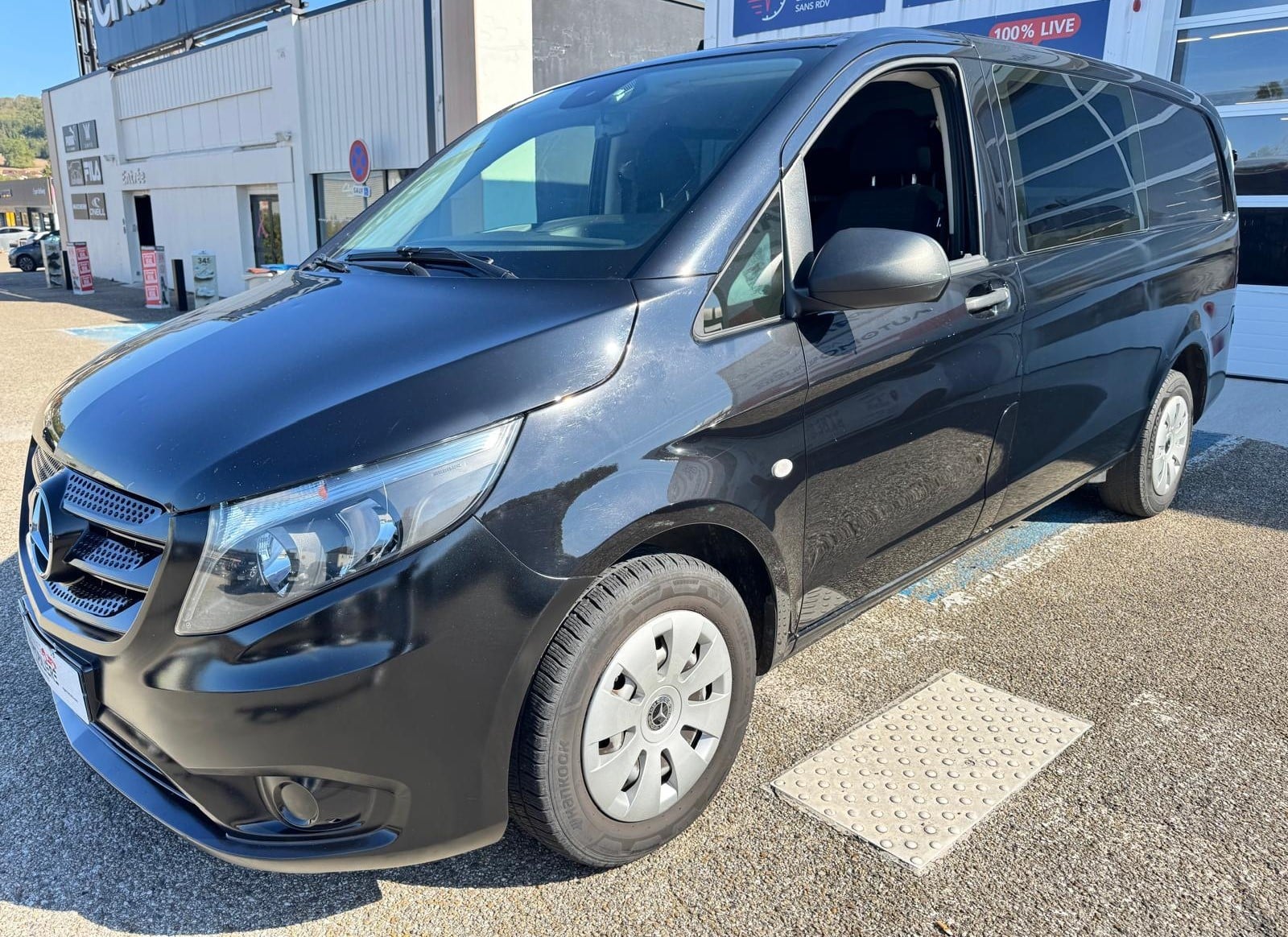 Mercedes-Benz Vito Fg 114 CDI Mixto Compact Pro Traction 6 places — 2