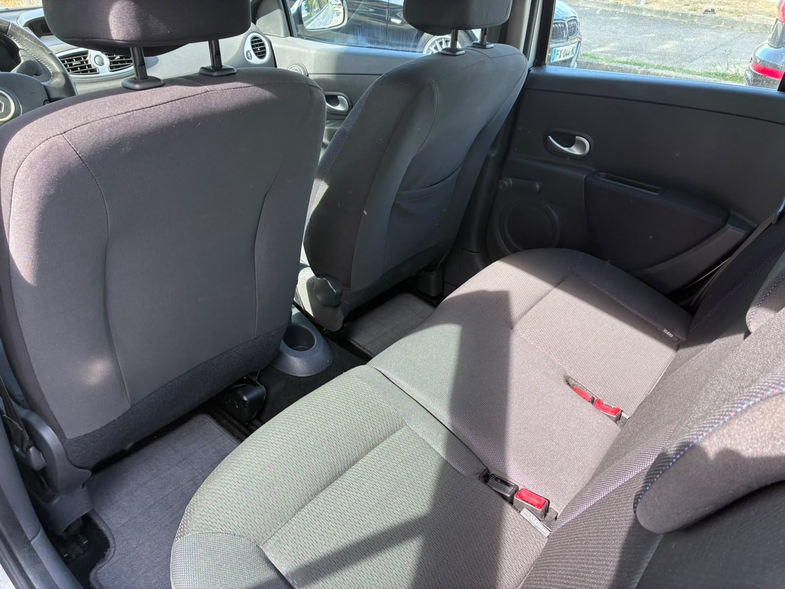 Renault Clio III 1.6 16V 110CH DYNAMIQUE AUTO — 18