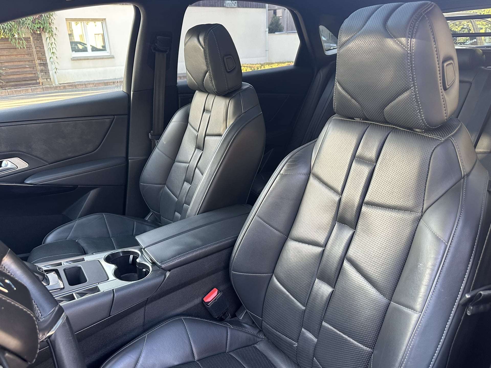 DS DS7 CROSSBACK 1.6 225 CH Opéra GRAND CHIC AUTOMATIQUE — 41