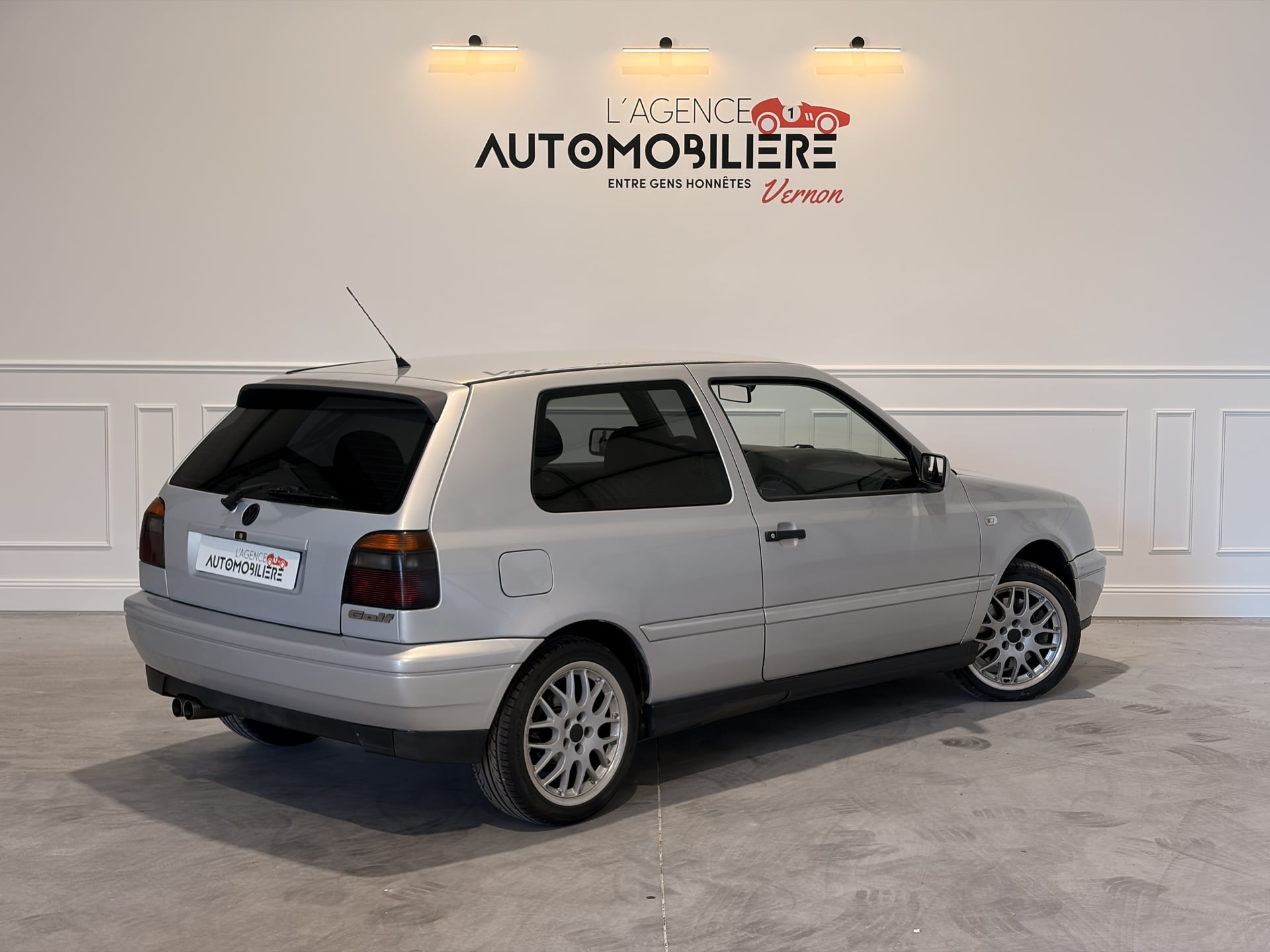 Volkswagen Golf III VR6 2.8 BVA 3P — 2