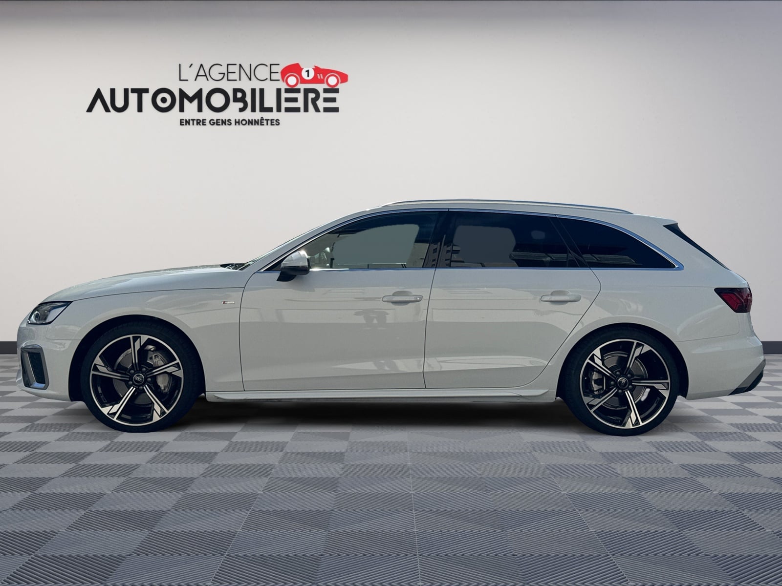 Audi A4 Avant 40 TDI 204ch S line S tronic 7 — 2