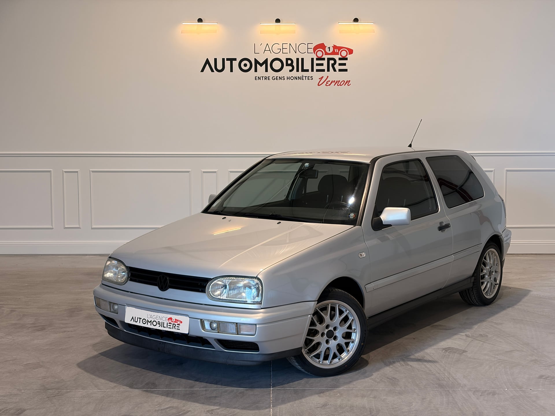 Volkswagen Golf III VR6 2.8 BVA 3P