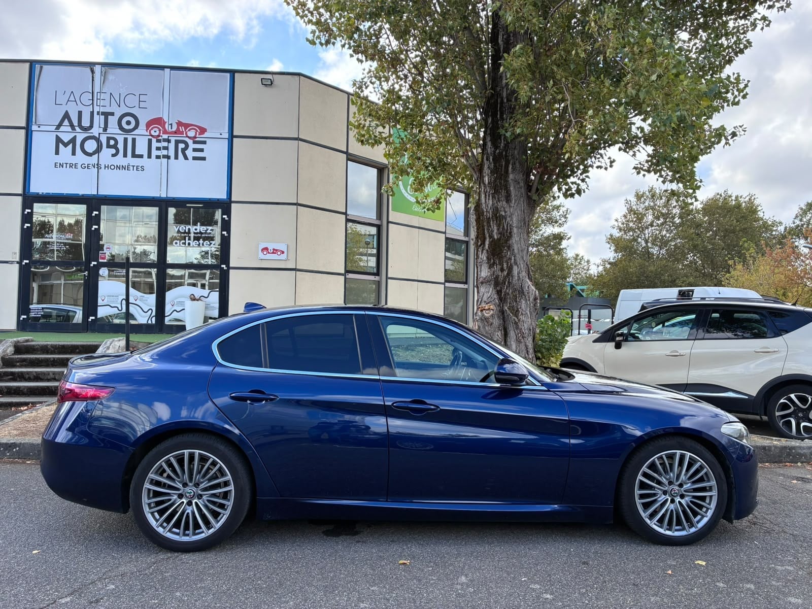 Alfa Romeo Giulia 2.2 JTD 180CH LUSSO — 2