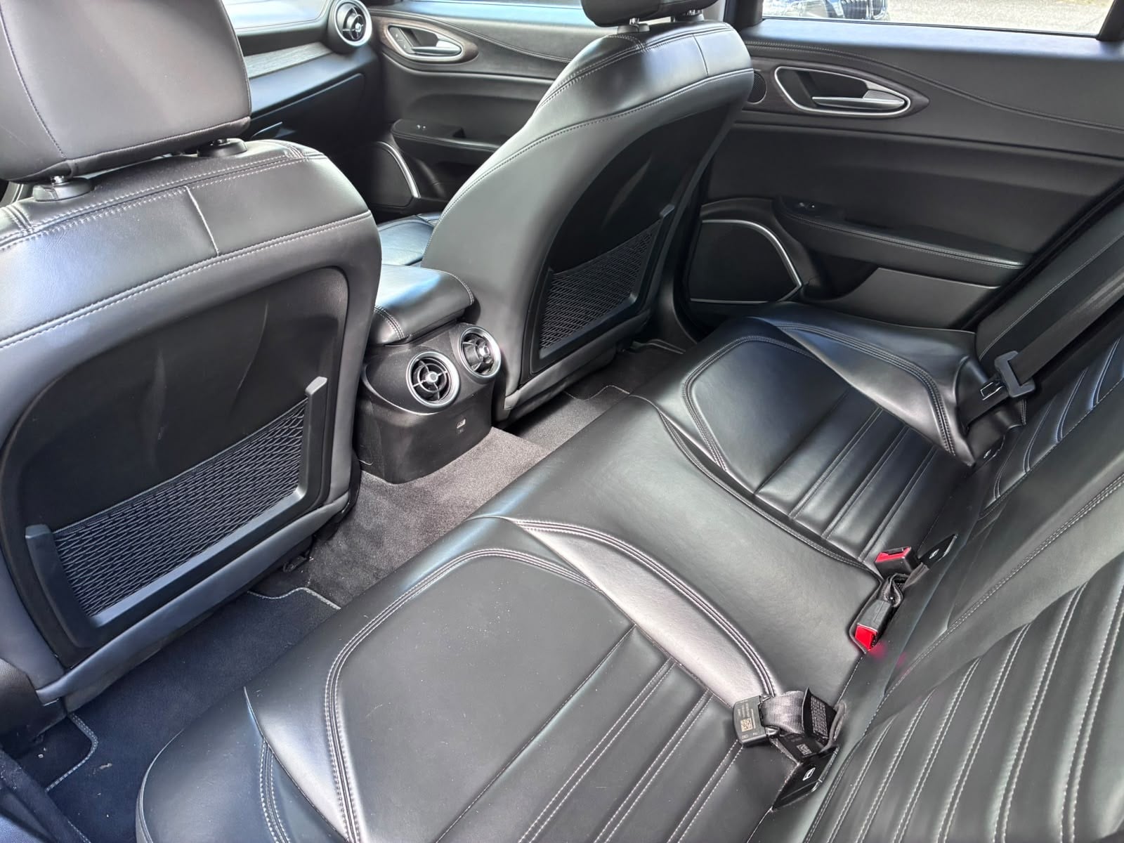 Alfa Romeo Giulia 2.2 JTD 180CH LUSSO — 20