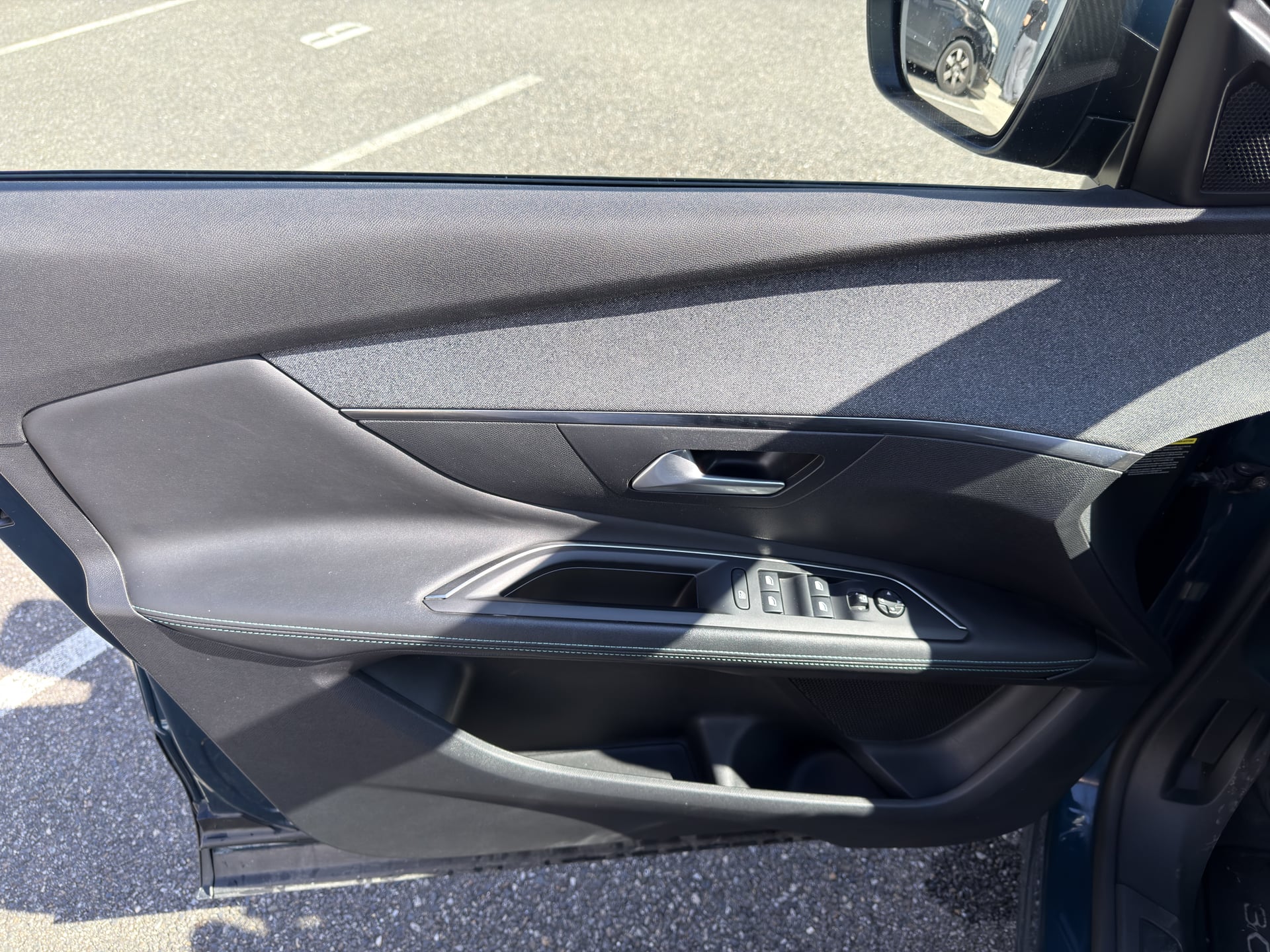Peugeot 3008 1.6L 225CH HYBRID PHASE 2 ALLURE PACK E-EAT - 4 PNEUS NEUFS — 18