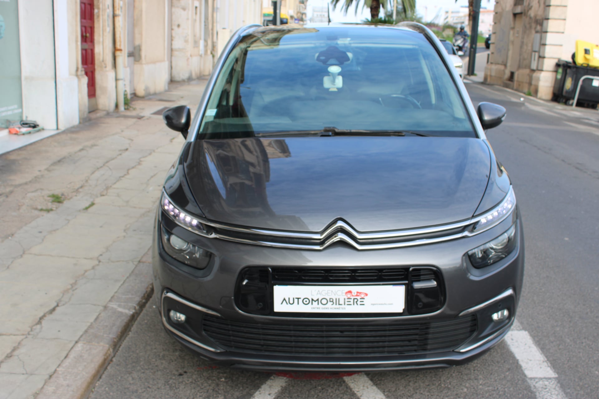 Citroen Grand C4 SpaceTourer 130 S&S EAT8 SHINE PACK ( Toit panoramique, Caméra de recul, Coffre électrique ... ) — 2