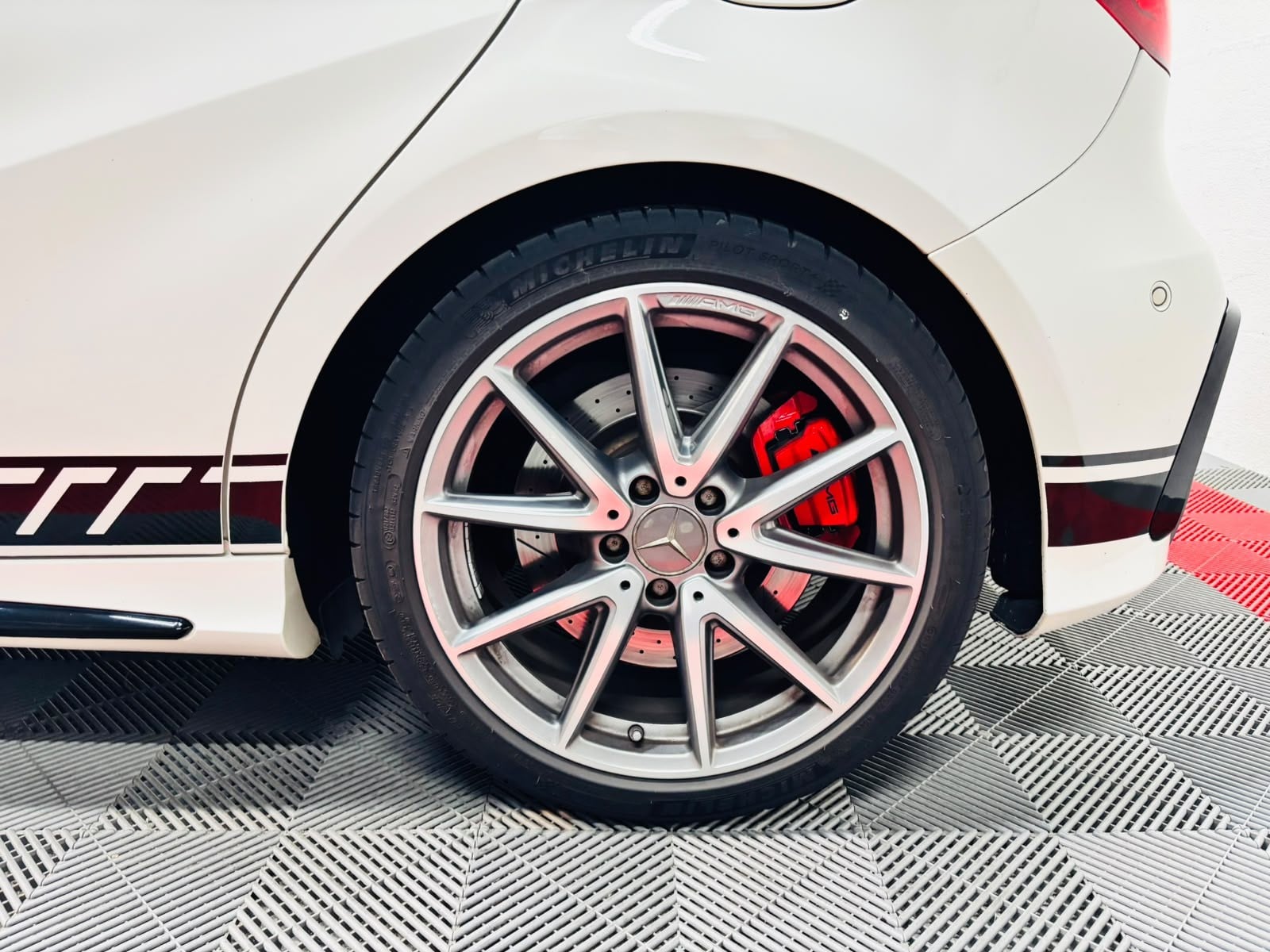 Mercedes-Benz Classe A A 45 AMG 4Matic SPEEDSHIFT-DCT - ORIGINE FRANCE - SUIVI MERCEDES- PACK AERO- CAR PLAY — 38