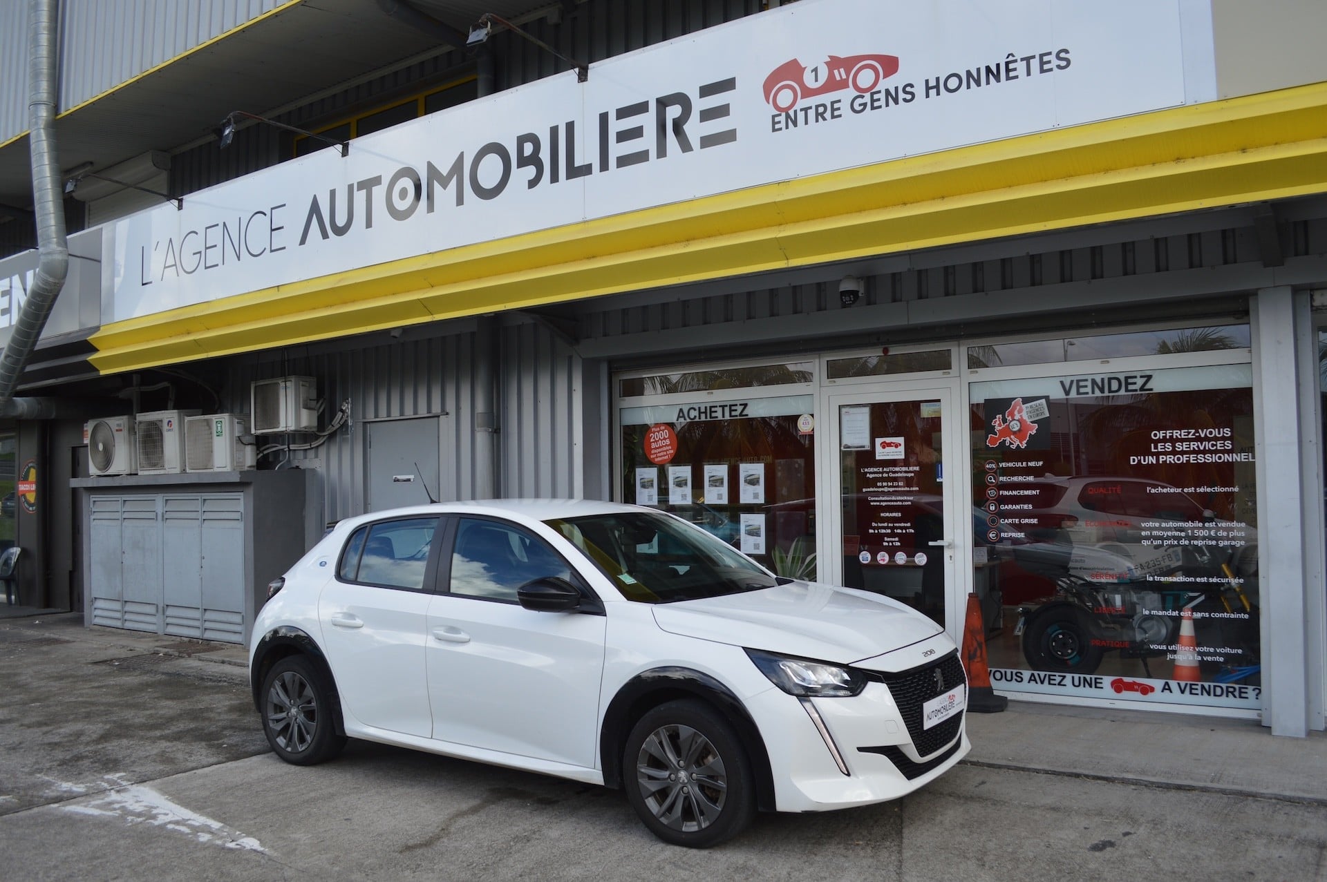 Peugeot e-208 50 KWH 136 ACTIVE PACK