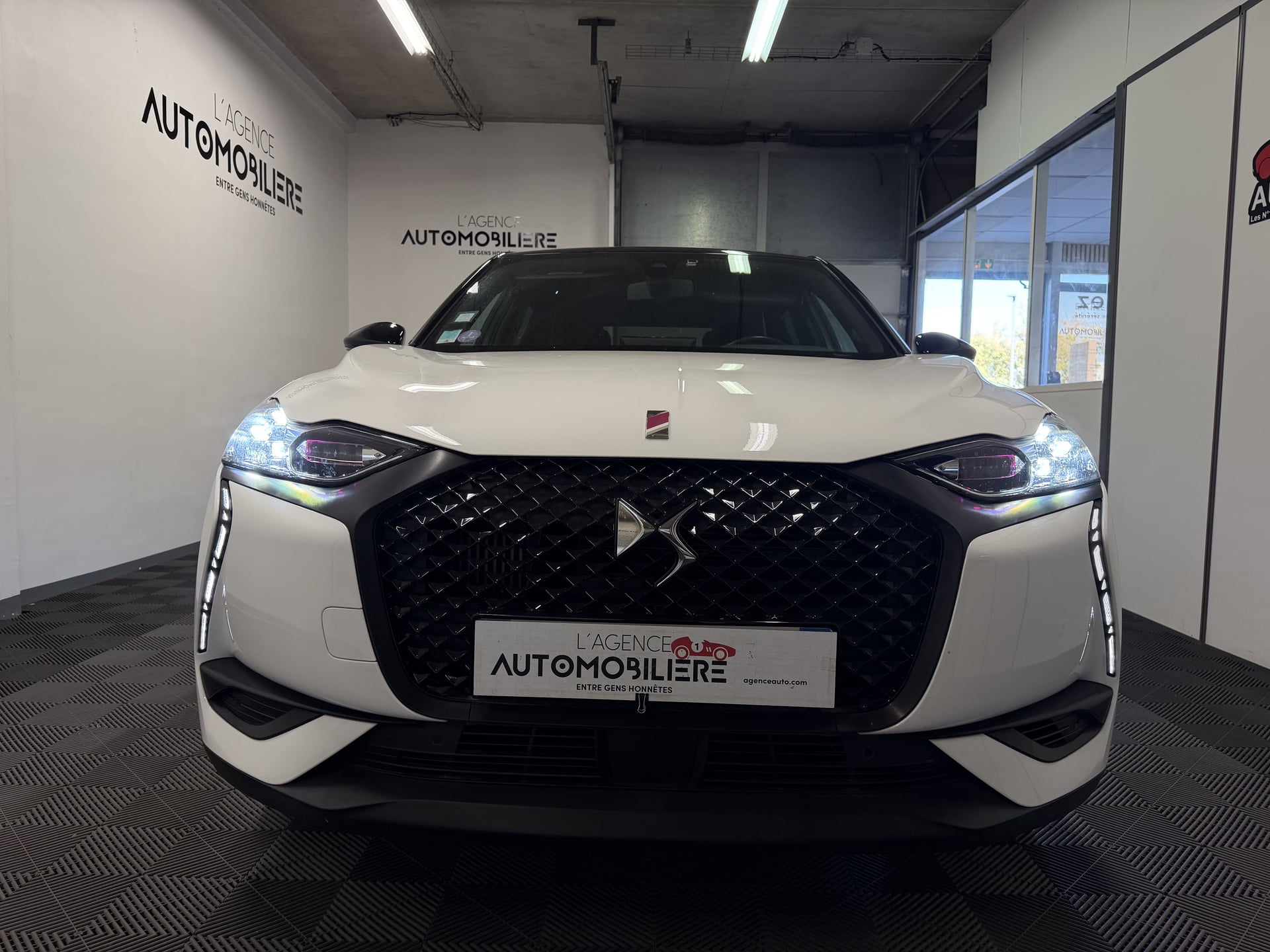 DS DS3 CBACK 1.2 THP 12V EAT8 S&S 131 cv Boîte auto — 2