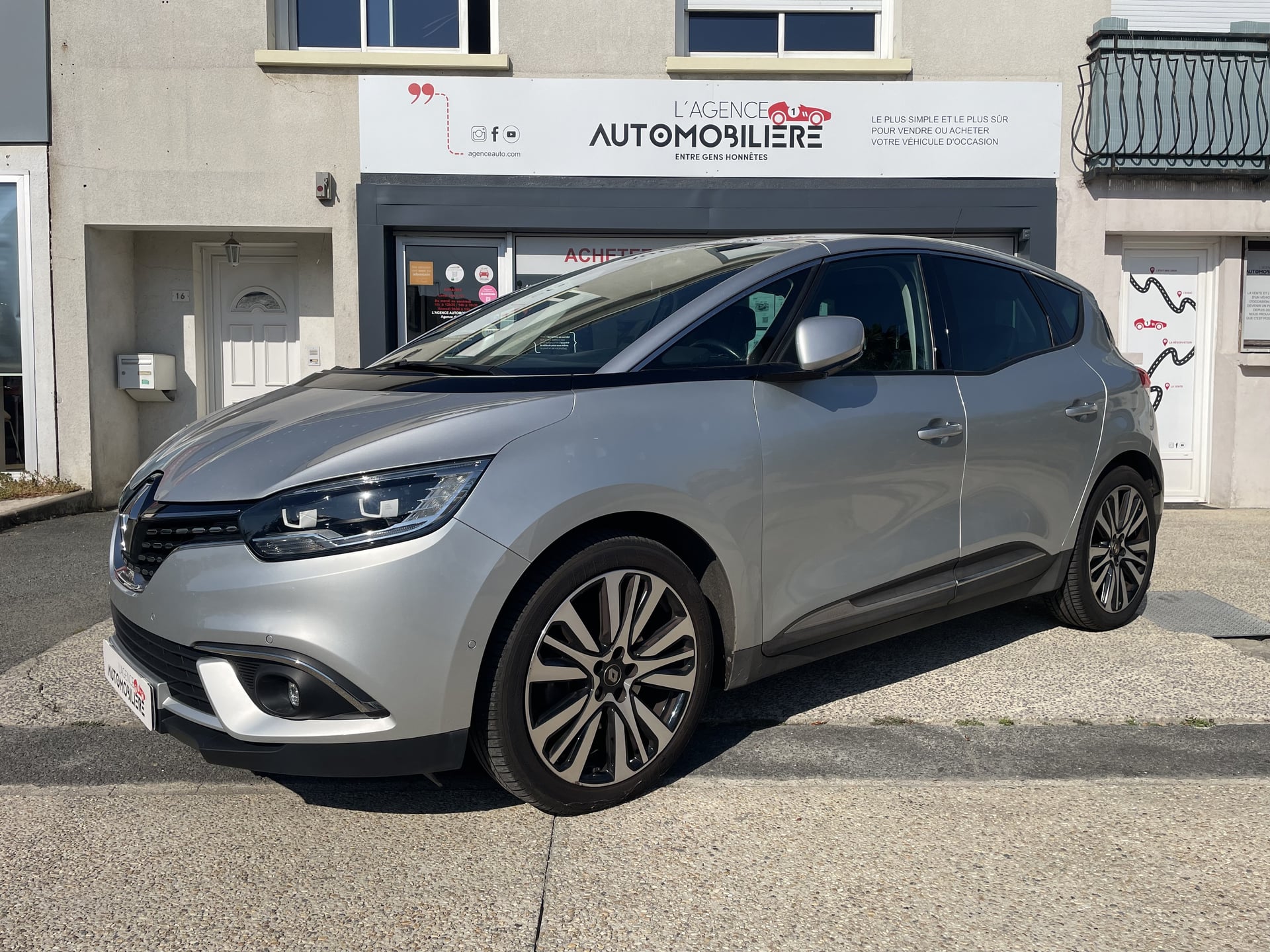 Renault Scenic IV 1.6 dCi EDC6 160 cv - Intiale Paris - 1ère main