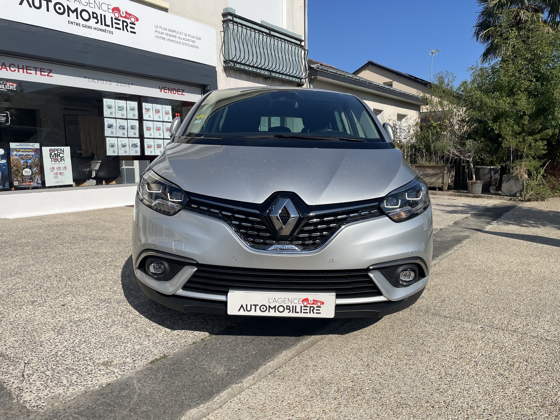 Renault Scenic IV 1.6 dCi EDC6 160 cv - Intiale Paris - 1ère main — 2