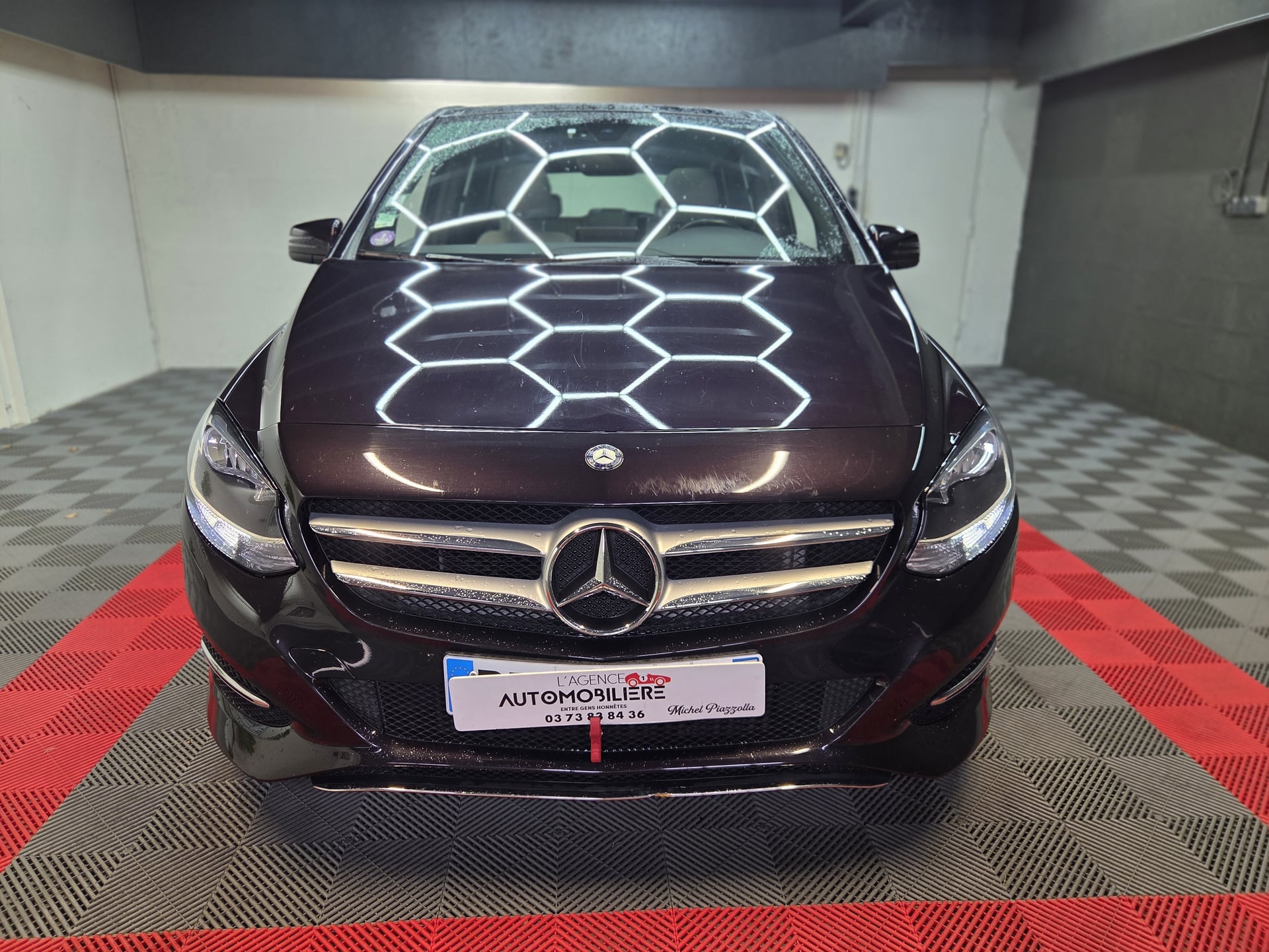 Mercedes-Benz Classe B B180 122ch Sensation automatique 7G-DCT GARANTIE 12 MOIS — 2