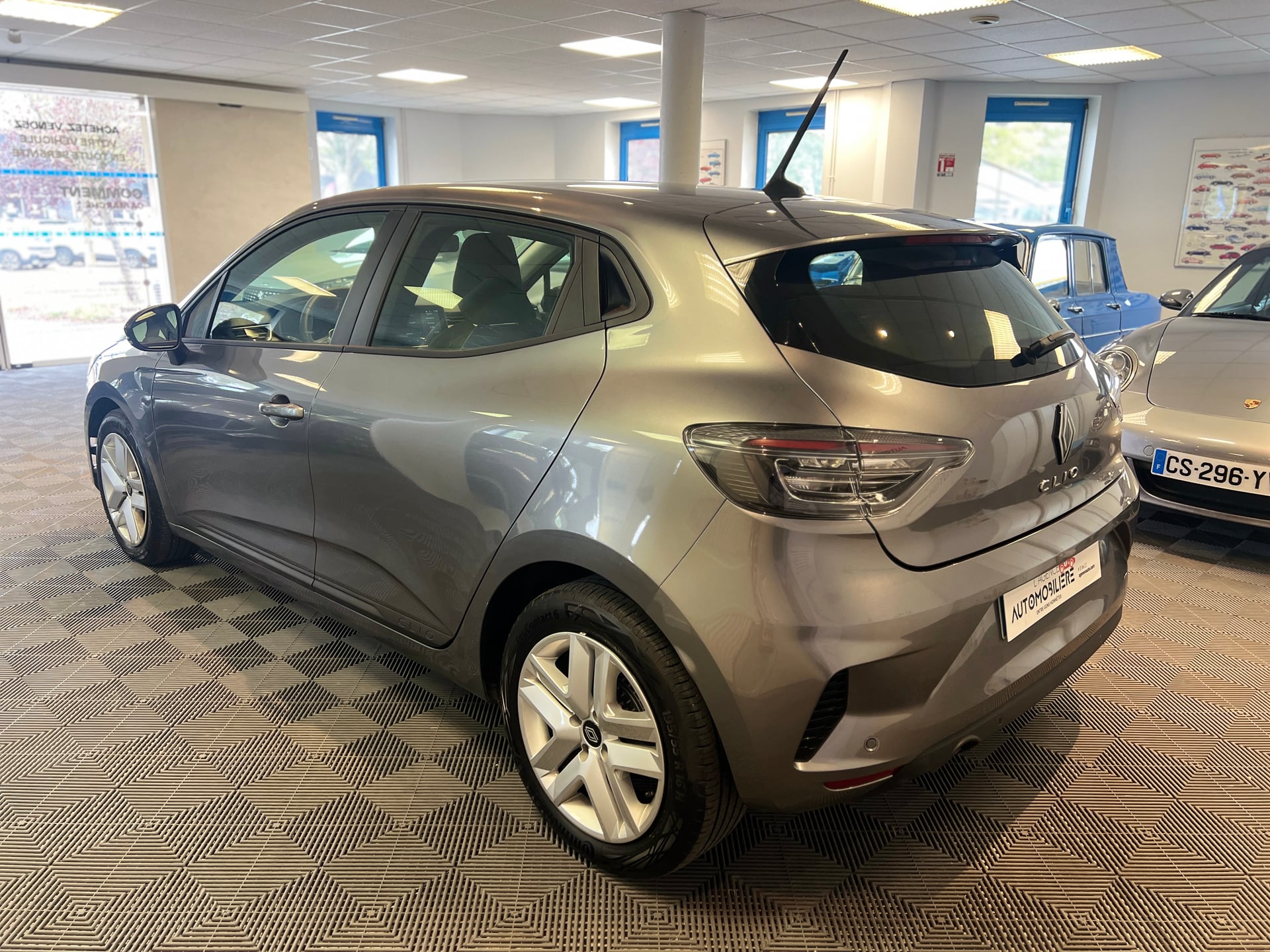 Renault Clio V 5 Phase 2 1.0 TCe 90 CV Evolution 10 000 km - 1ère main - CarPlay Sans Fil - Radar AR — 2