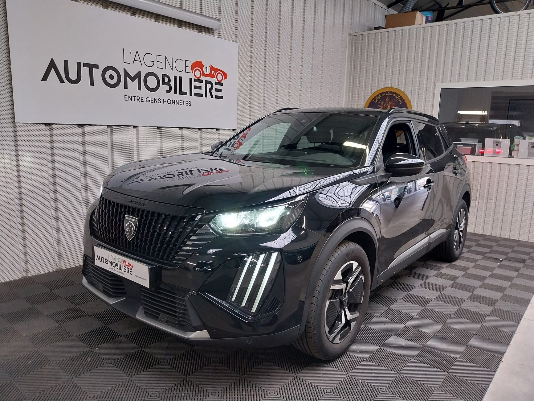 Peugeot 2008 1.2 PURETECH 130 ALLURE EAT