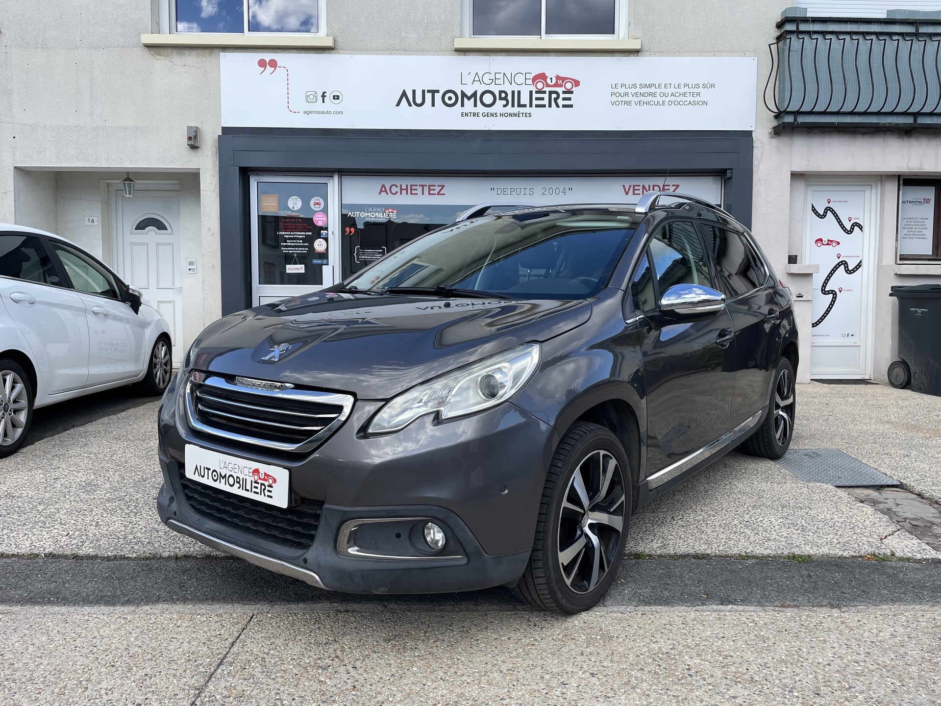 Peugeot 2008 1.6 e-HDi 115 cv - Feline