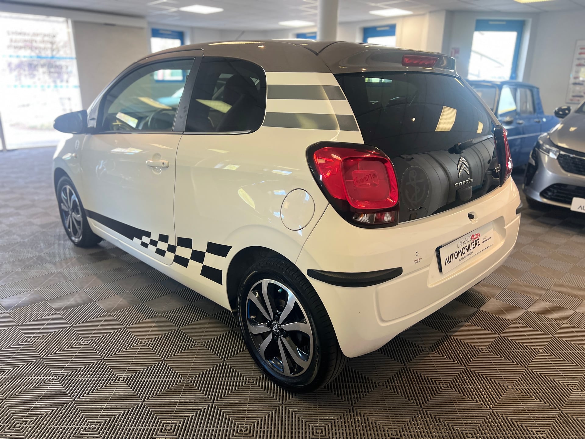 Citroen C1 1.2 VTi 12V 82 cv — 2