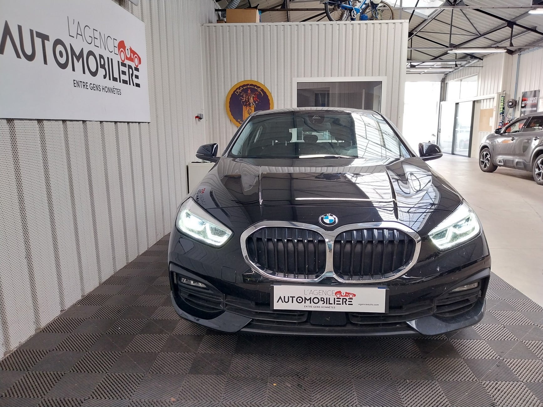 BMW Série 1 116 I A 109 CH BUSINESS DESIGN DKG7 — 2