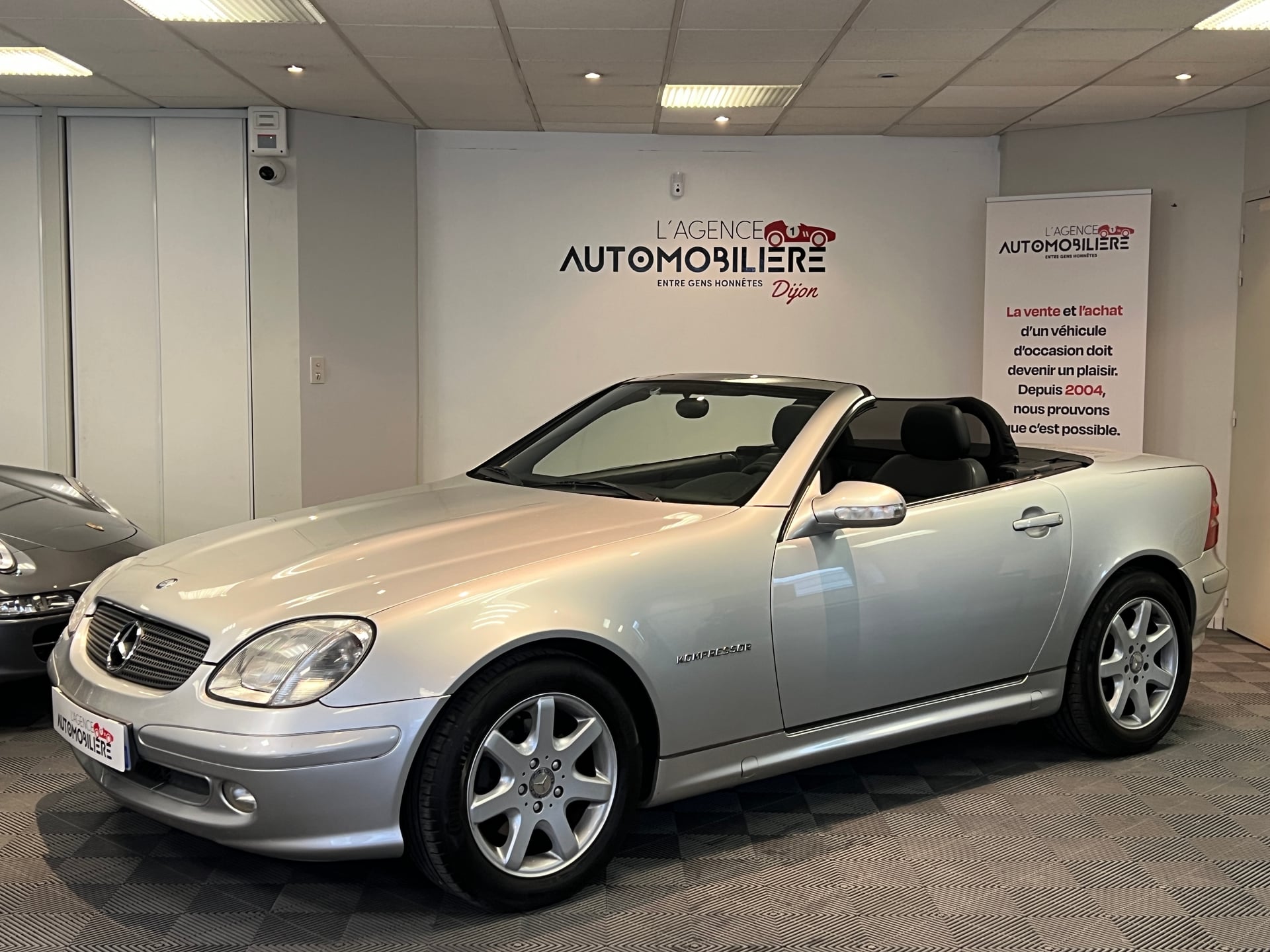 Mercedes-Benz SLK 200K 2.0 i 16V 163 cv — 2