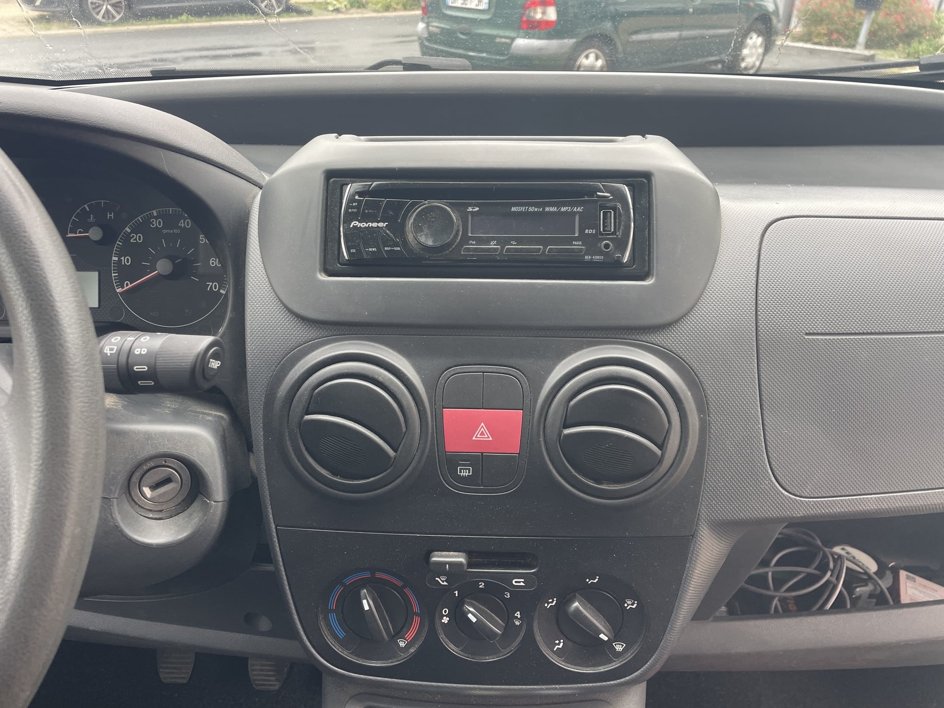 Peugeot Bipper Tepee 1.4 HDI 70 cv - 5 places - Distribution faite — 15