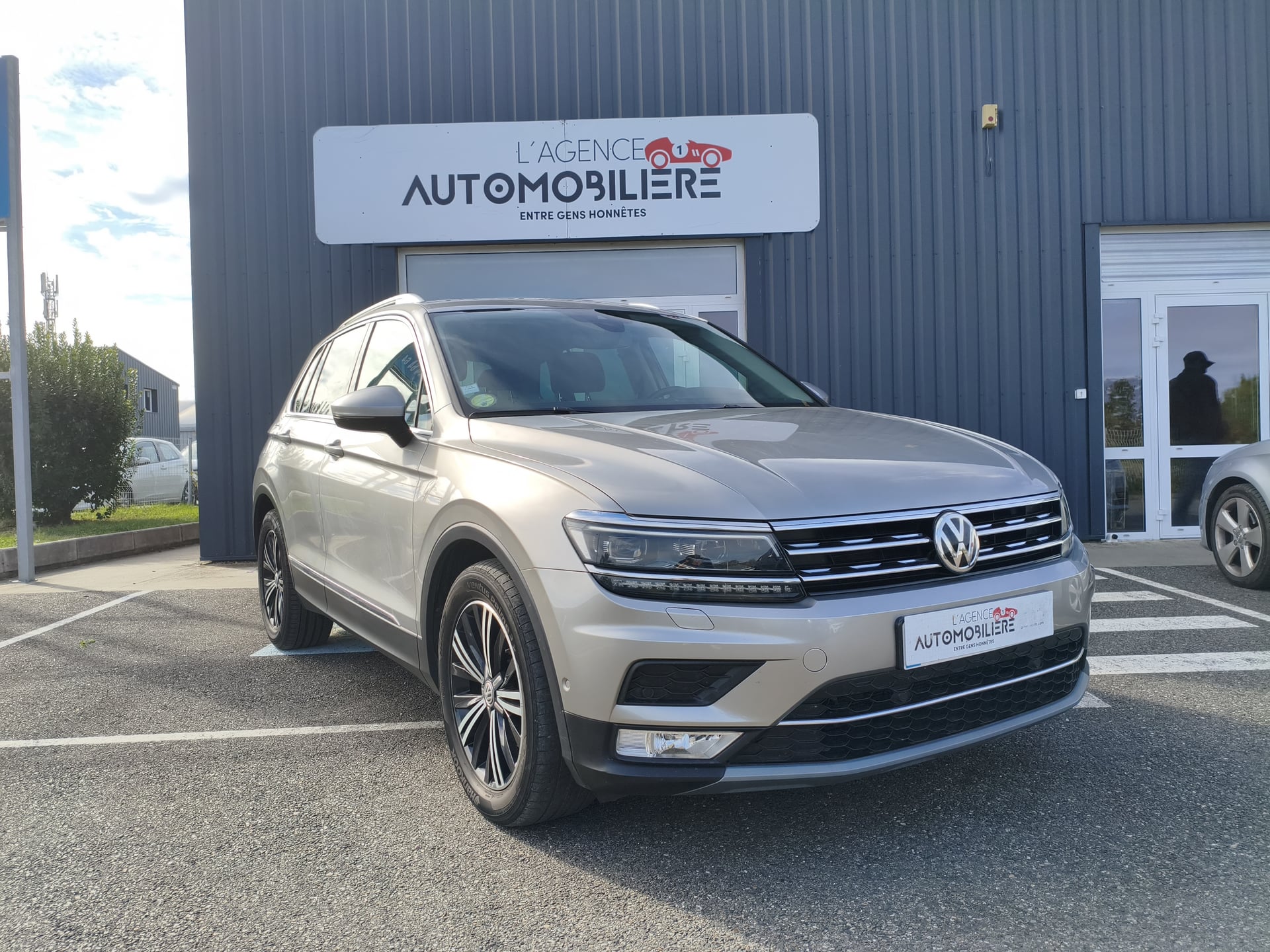 Volkswagen Tiguan 2.0L tdi 150CH dsg7 carat / Toit OUVRANT Panoramique