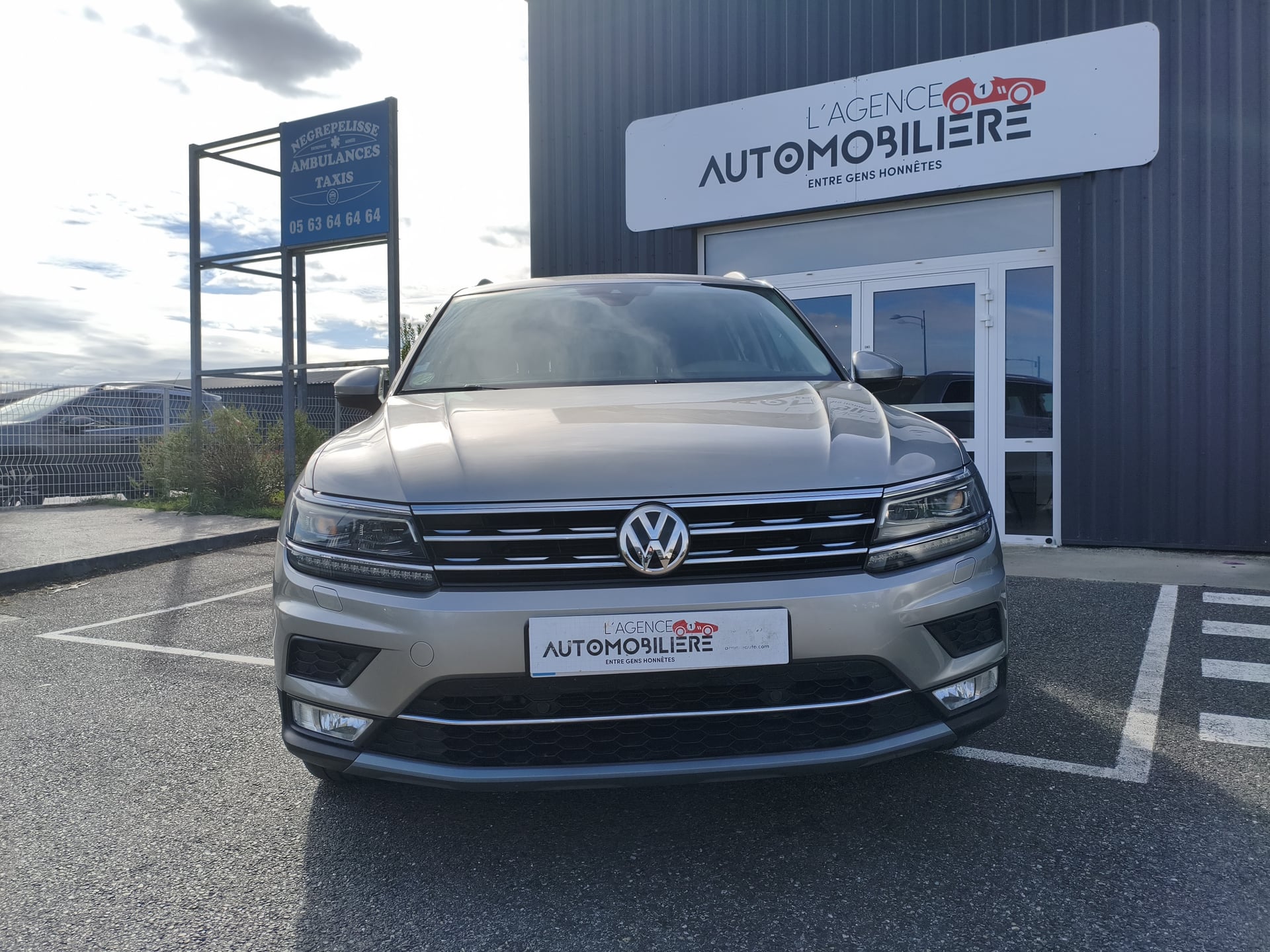 Volkswagen Tiguan 2.0L tdi 150CH dsg7 carat / Toit OUVRANT Panoramique — 2